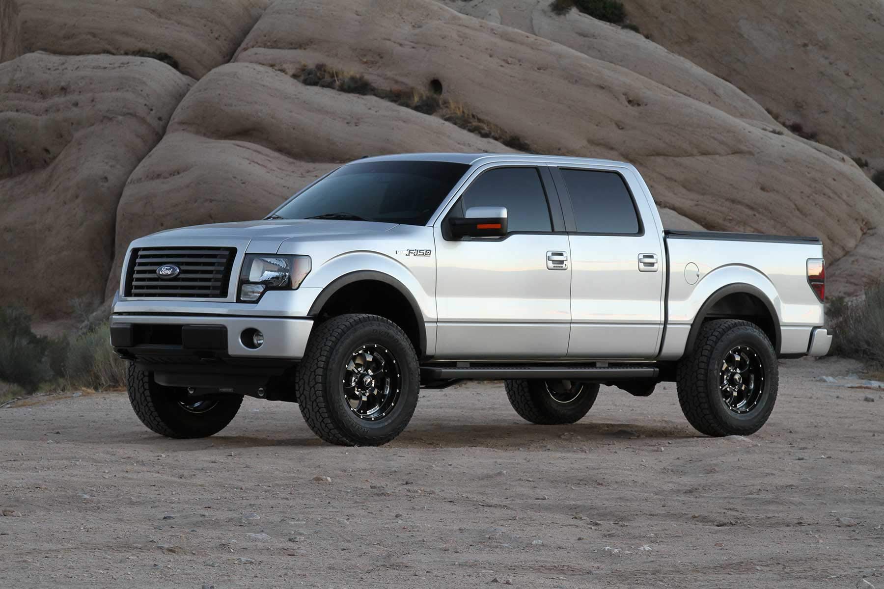 Fabtech Performance K2184DL Lift System w/Shocks w/DLSS Shocks 4 in. Lift System w/Shocks