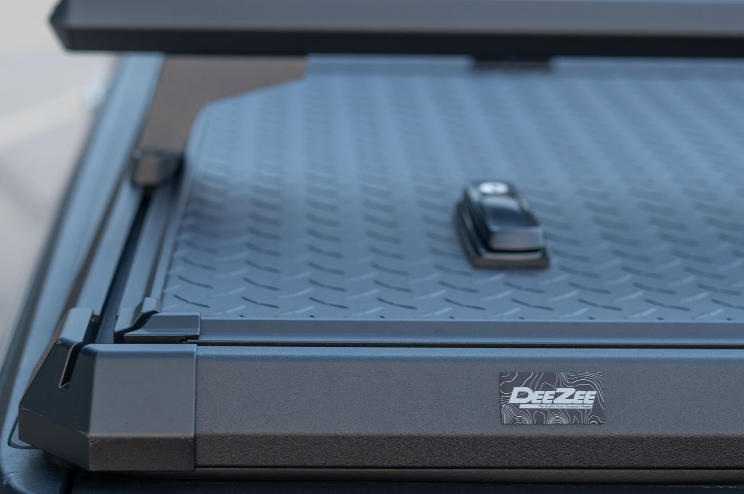 Guardian Dee Zee DZ19550 Tonneau Cover