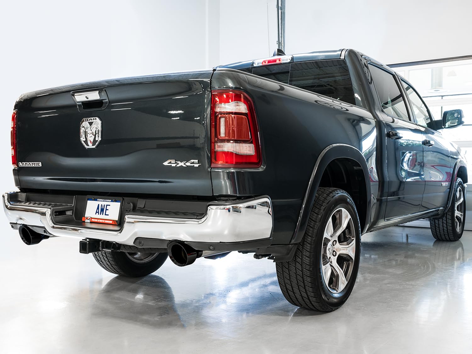 19-21 RAM 1500 AWE Tuning 5.7L (w/Cutouts) 0FG Dual Rear Exit Cat-Back Exhaust - Diamond Black Tips - 3015-33006