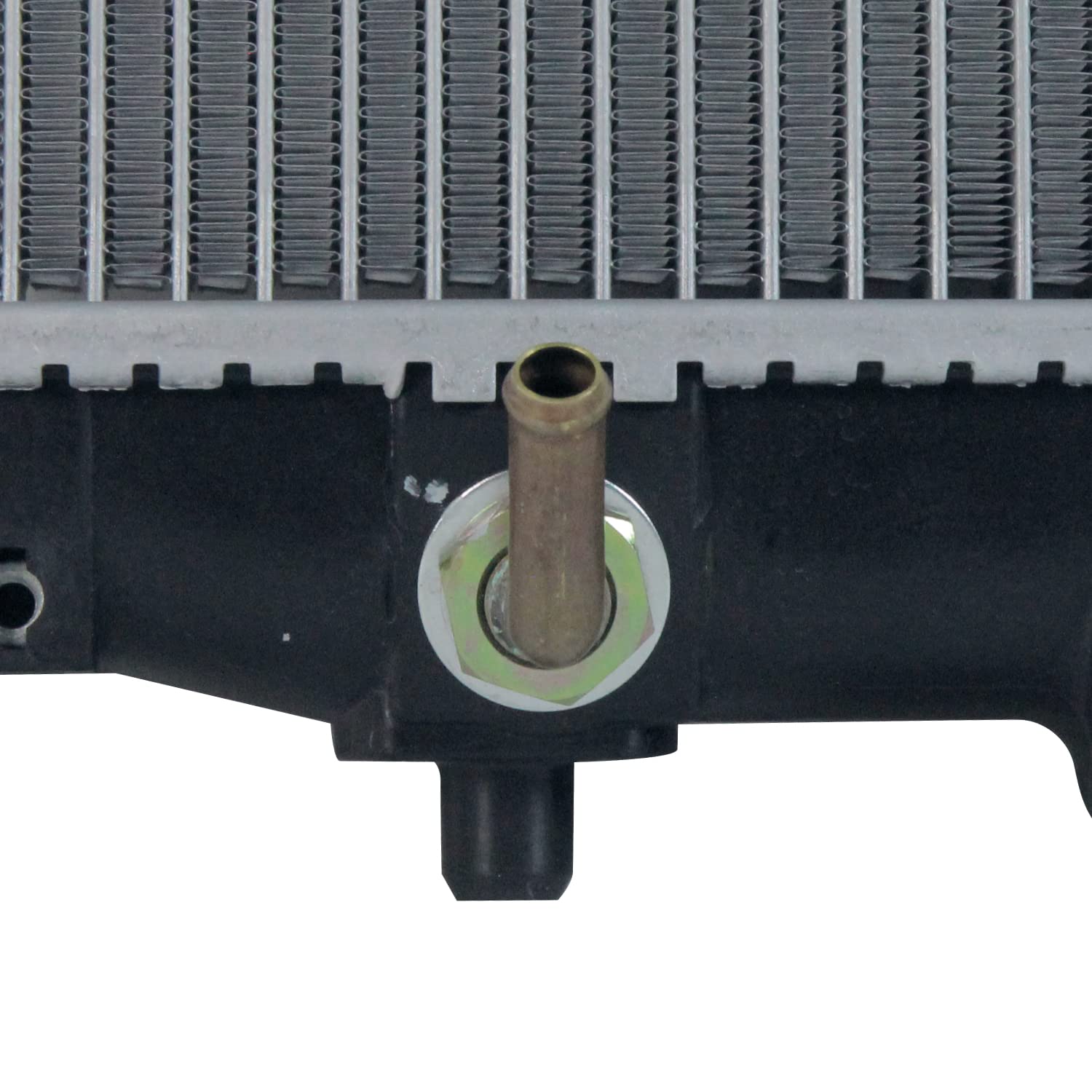 Radiator TYC 2933 Compatible with 2004-2006 Suzuki XL-7