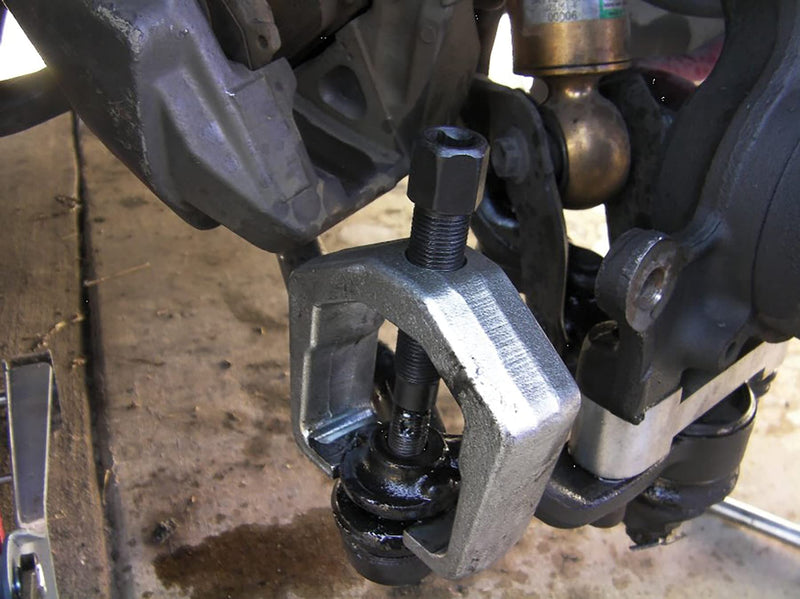Tie Rod End/Pitman Arm Puller - Performance Tool (W80557)