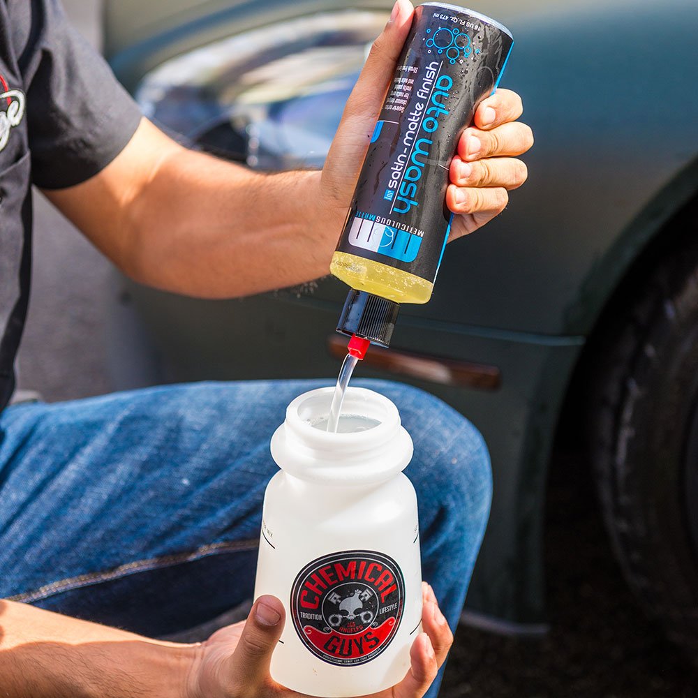 Chemical Guys Meticulous Matte CWS_995 Car Wash Soap (For Foam Cannons, Foam Guns or Bucket Washes) Safe for Satin & Matte Finish Paint, 128 fl oz (1 Gallon), Fruity Bubble Gum Scent
