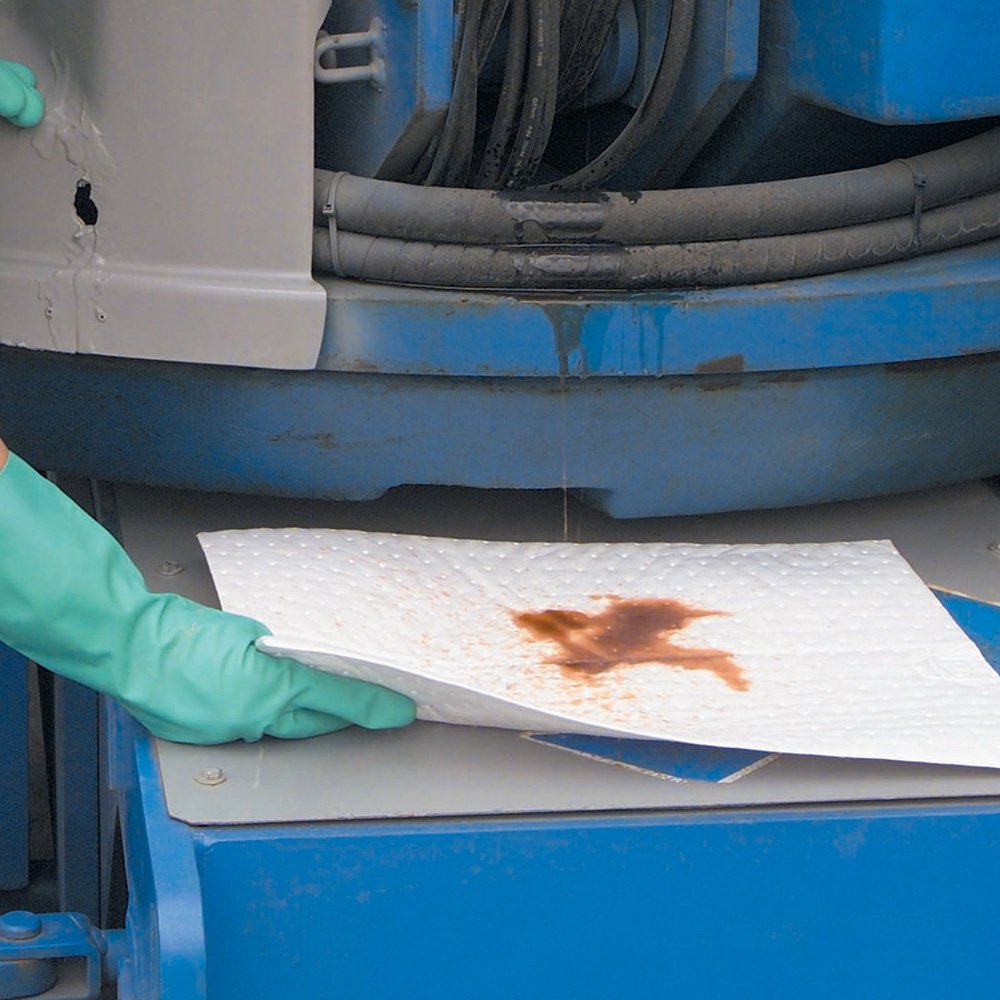 PIG Oil-Only Absorbent Mat Pad - Oil Mat - 100 Pads per Bag - 15" x 20" Pad - Absorbs up to 28 ounces per Pad - MAT403