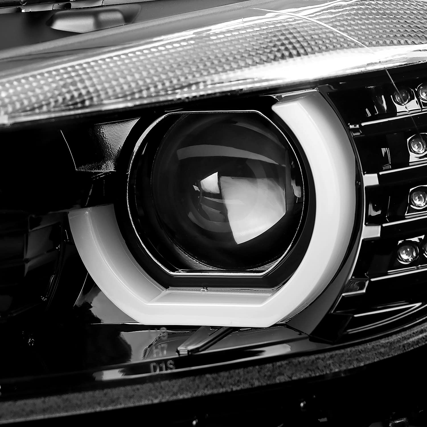 U-Halo Spec-D Tuning Projector Headlights+LED Signal Pearl Black Compatible with 2012-2015 Ford F30 3-Series L+R Pair Head Light Lamp Assembly
