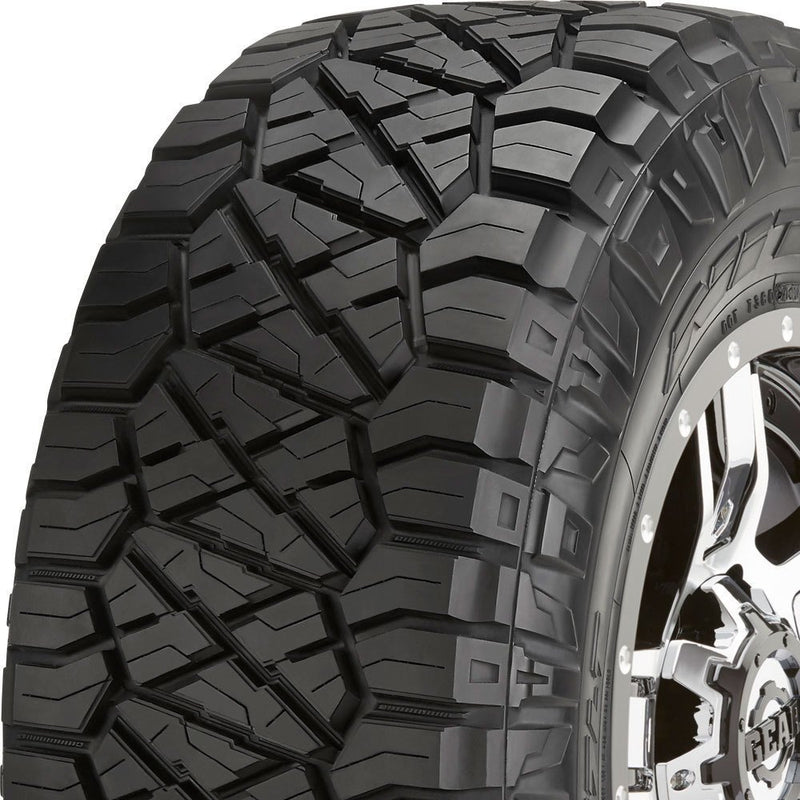 LT285/70R17 Nitto 116/113Q C/6 RIDGE GRAPPLER BW