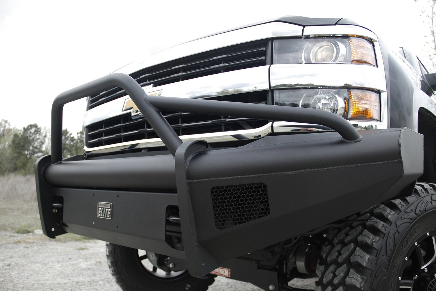 Fab Fours Elite Front Bumper CH05-Q1362-1 2 Stage Black Powder Coated w/Pre-Runner Grill Guard Incl. Light Cut-Outs