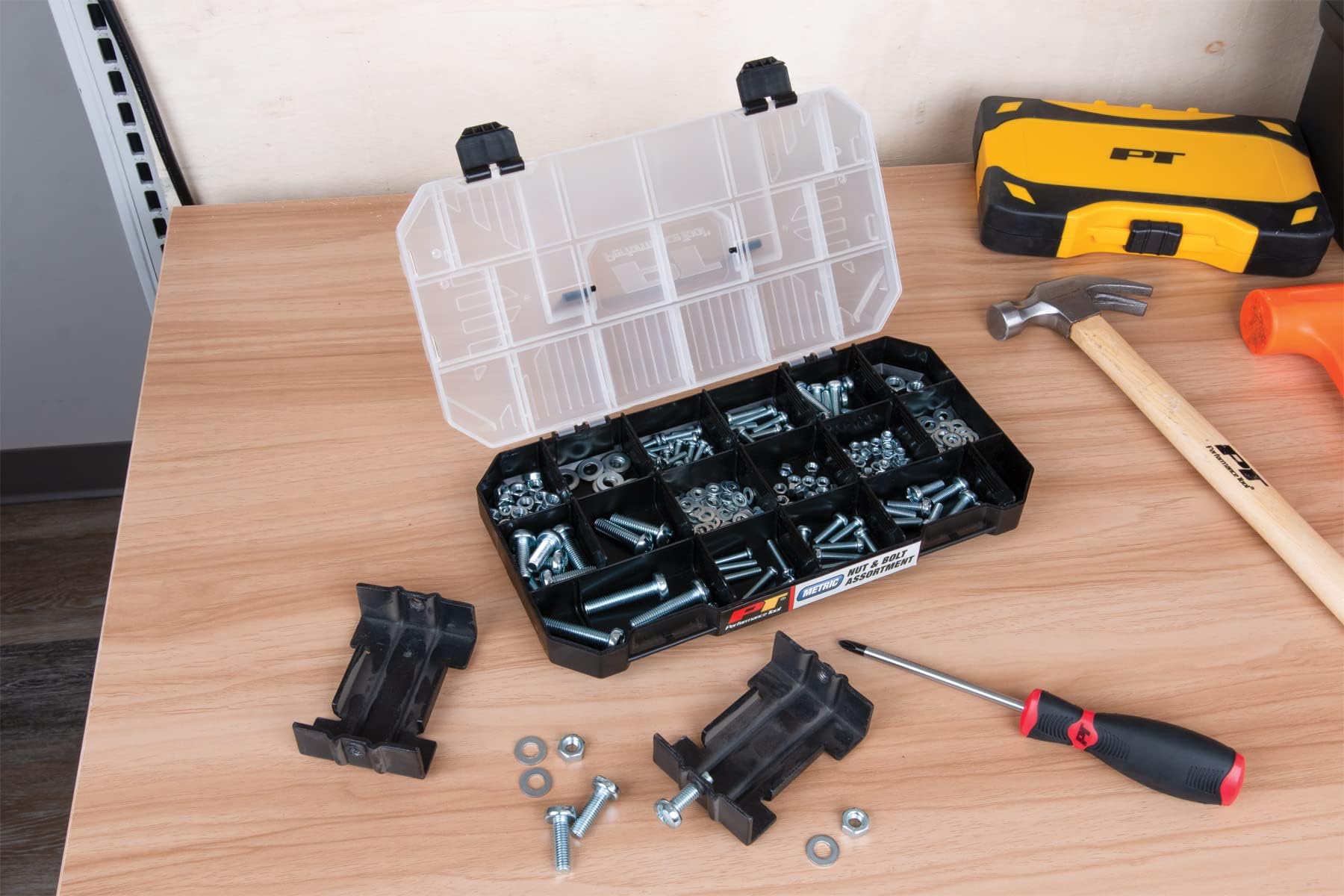 W5264 Performance Tool 740pc Hardware Assortment Kit with SEA & Metric Nuts, Bolts & Washers, Stacking Interlocking Clear Lid Bins for Maximum Portability, Black