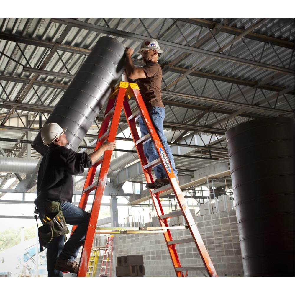 Twin Werner Step Ladder, Fiberglass (T6210)