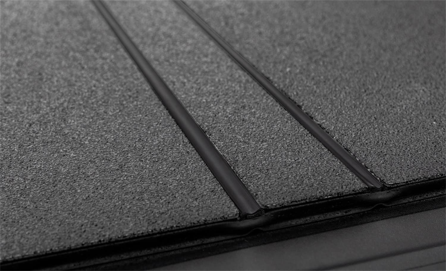 Hard Tri-Fold Cover LOMAX B3020019; Black Urethane Finish; Single Rail;
