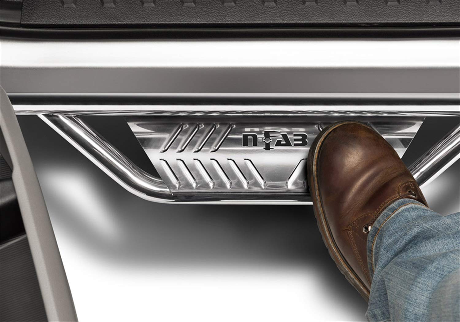 Podium Step N-Fab HPN0570CC-SS Polished Stainless Steel 3 in. Main Tube Diameter Step