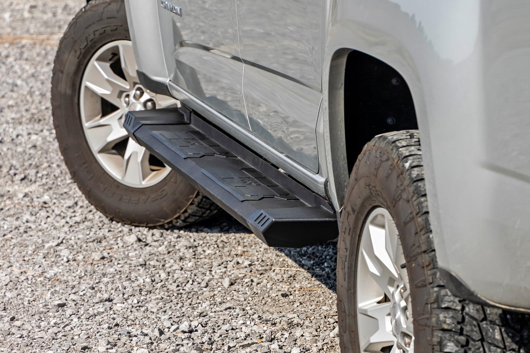 Rough Country HD2 Running Boards for GMC Canyon & Chevy Colorado (2015-2025) Crew Cab - 5" Wide Non-Slip Step, Easy Bolt-on Install