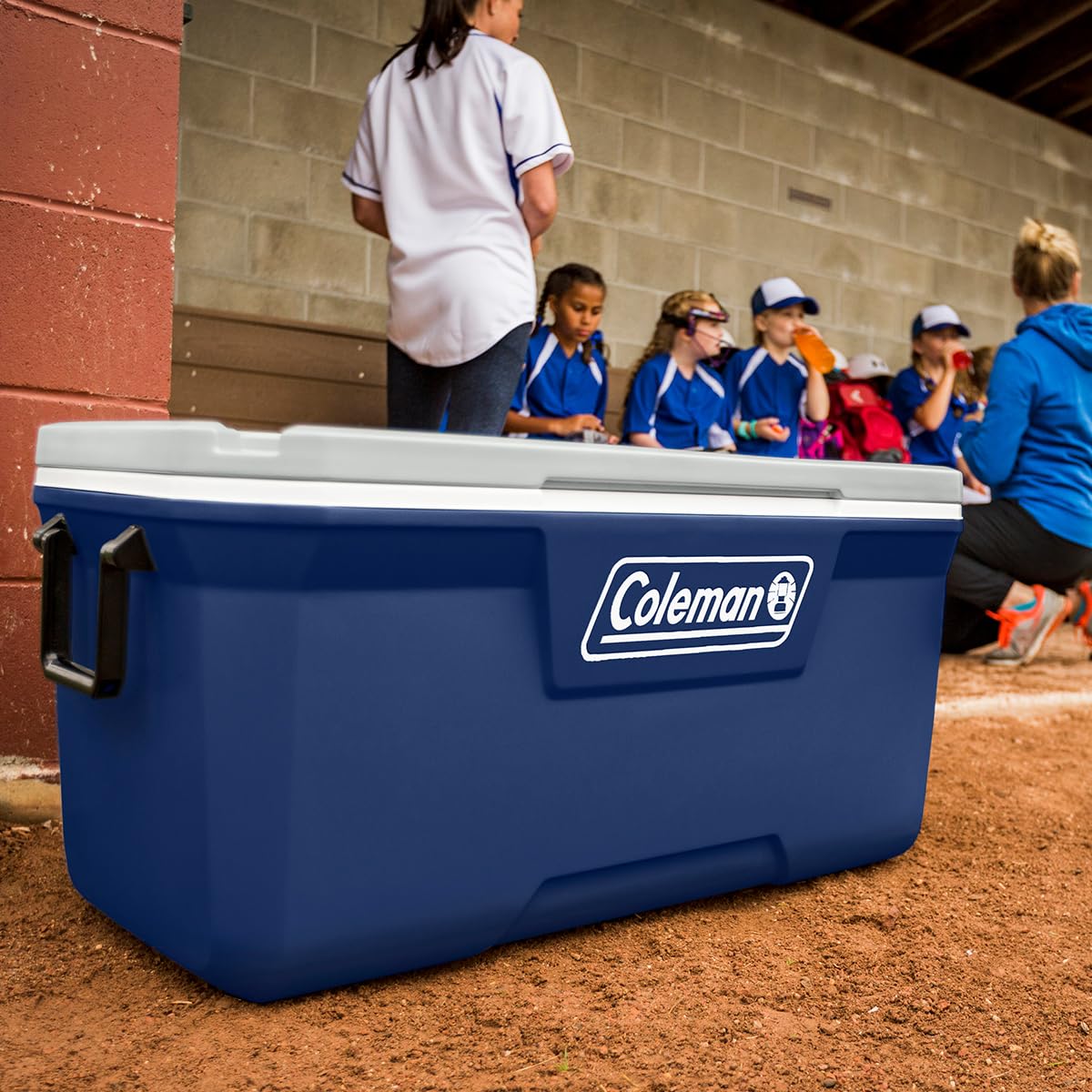 Coleman Insulated Classic Series Portable Cooler, Leak-Resistant Outdoor Hard Cooler Keeps Ice up to 5 Days, 52/70/120/150 Quart