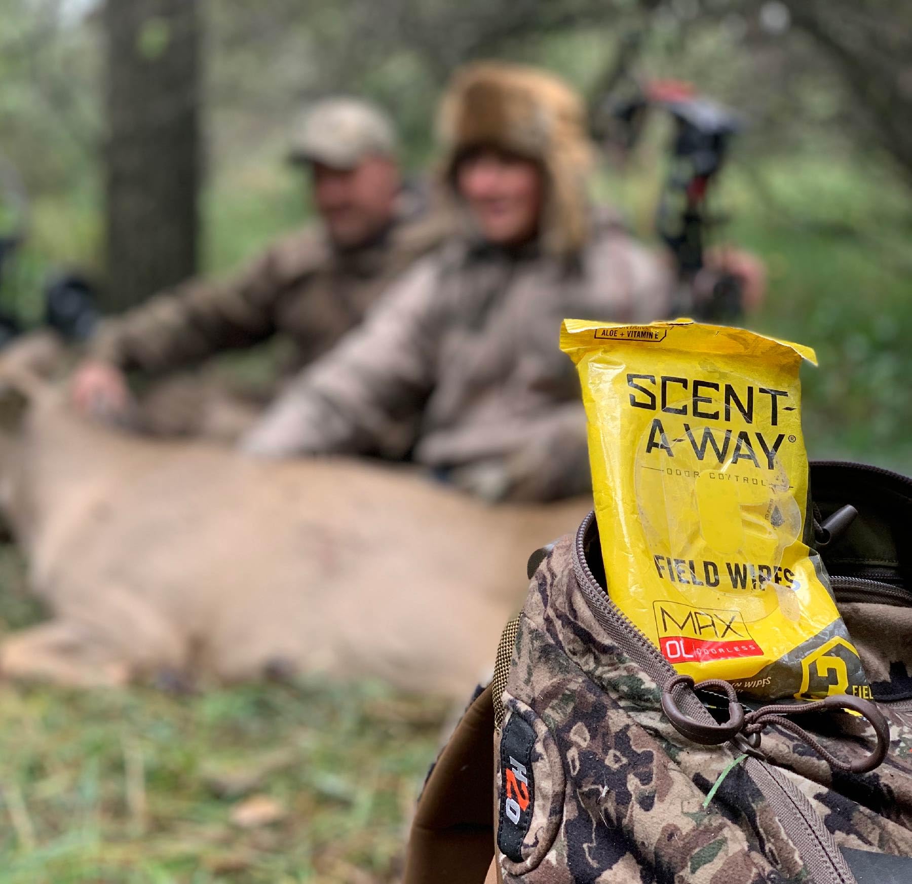 Scent-A-Way MAX Hunters Specialties Odorless Field Wipes - Scent Control Unscented Alcohol-Free Pre-Moistened Wipes for Hunters, Trappers, Anglers, and Campers, 24 Pack