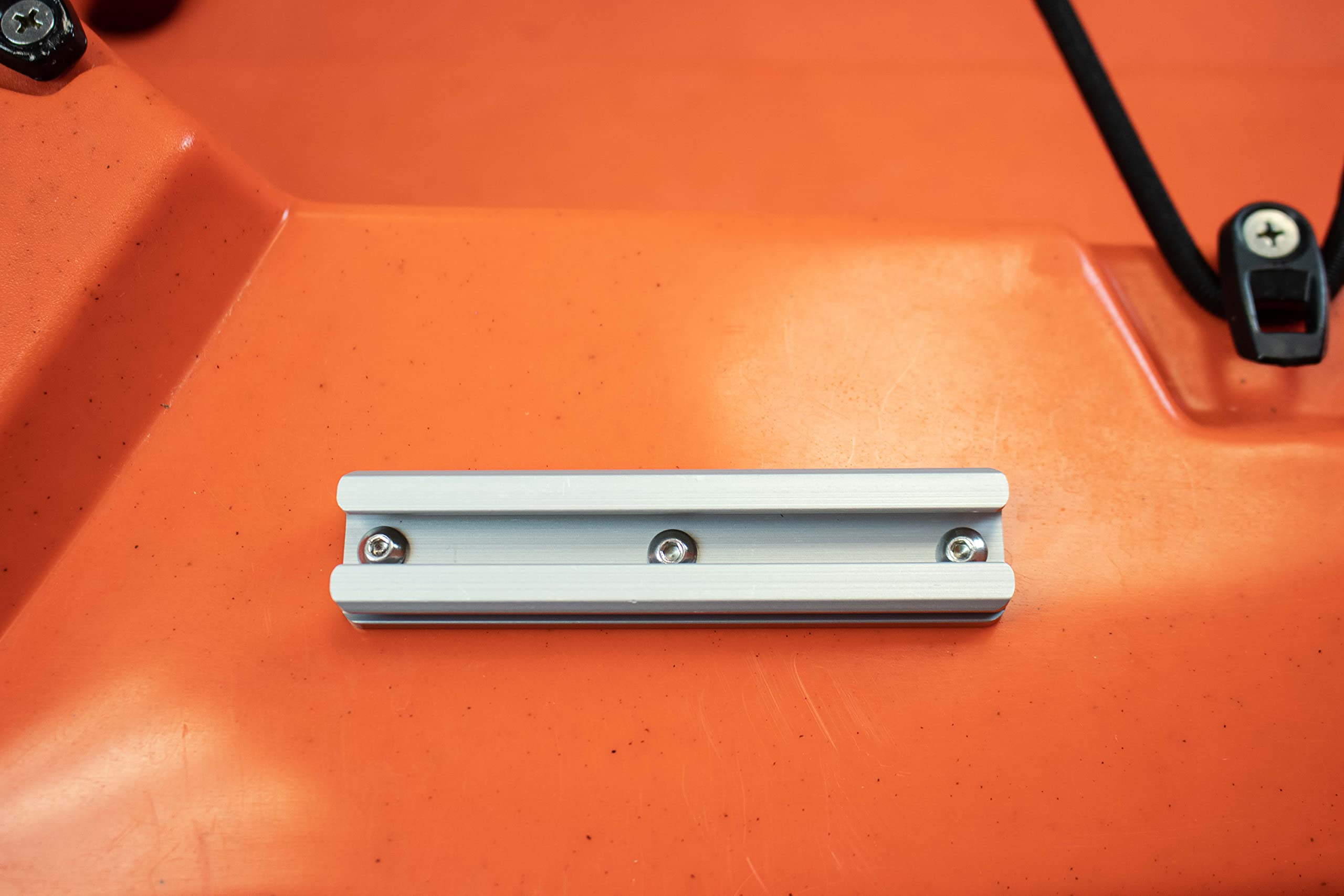 GT90 YakAttack GearTrac – 4" Black | 0.9" Wide Aluminum Kayak Track Mount Rail for Accessories | Anodized Surface Mount with Stainless Hardware | Made in USA