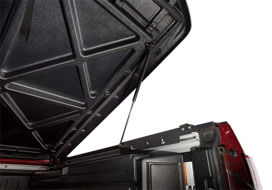 UnderCover SE RealTruck One-Piece Truck Bed Tonneau Cover | UC1066 | Fits 2007 - 2013 Chevy Silverado 1500 5' 9" Bed (69.3")