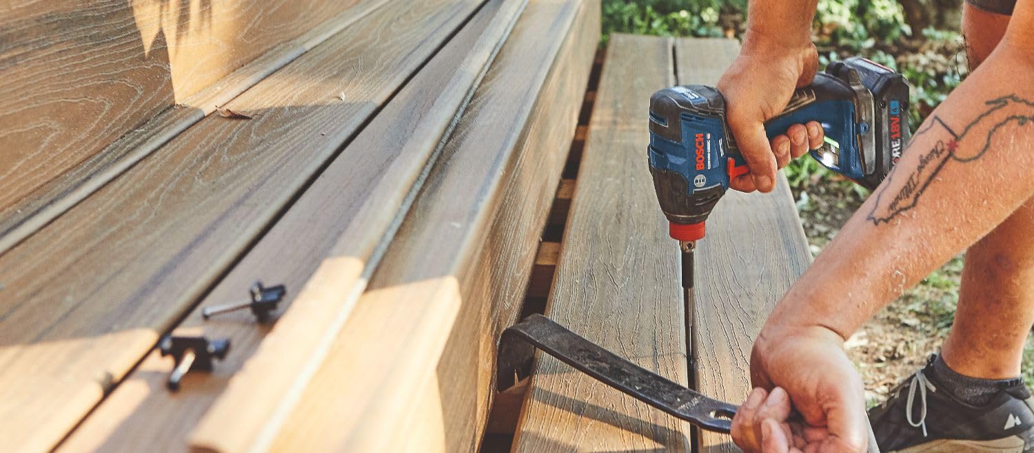 BOSCH 18V GXL18V-260B26 Combo Kit with 1/2 In. Hammer Drill/Driver, 1/4 In. and 1/2 In. Two-In-One Bit/Socket Impact Driver, (1) CORE18V 8 Ah Battery and (1) CORE18V 4 Ah Battery