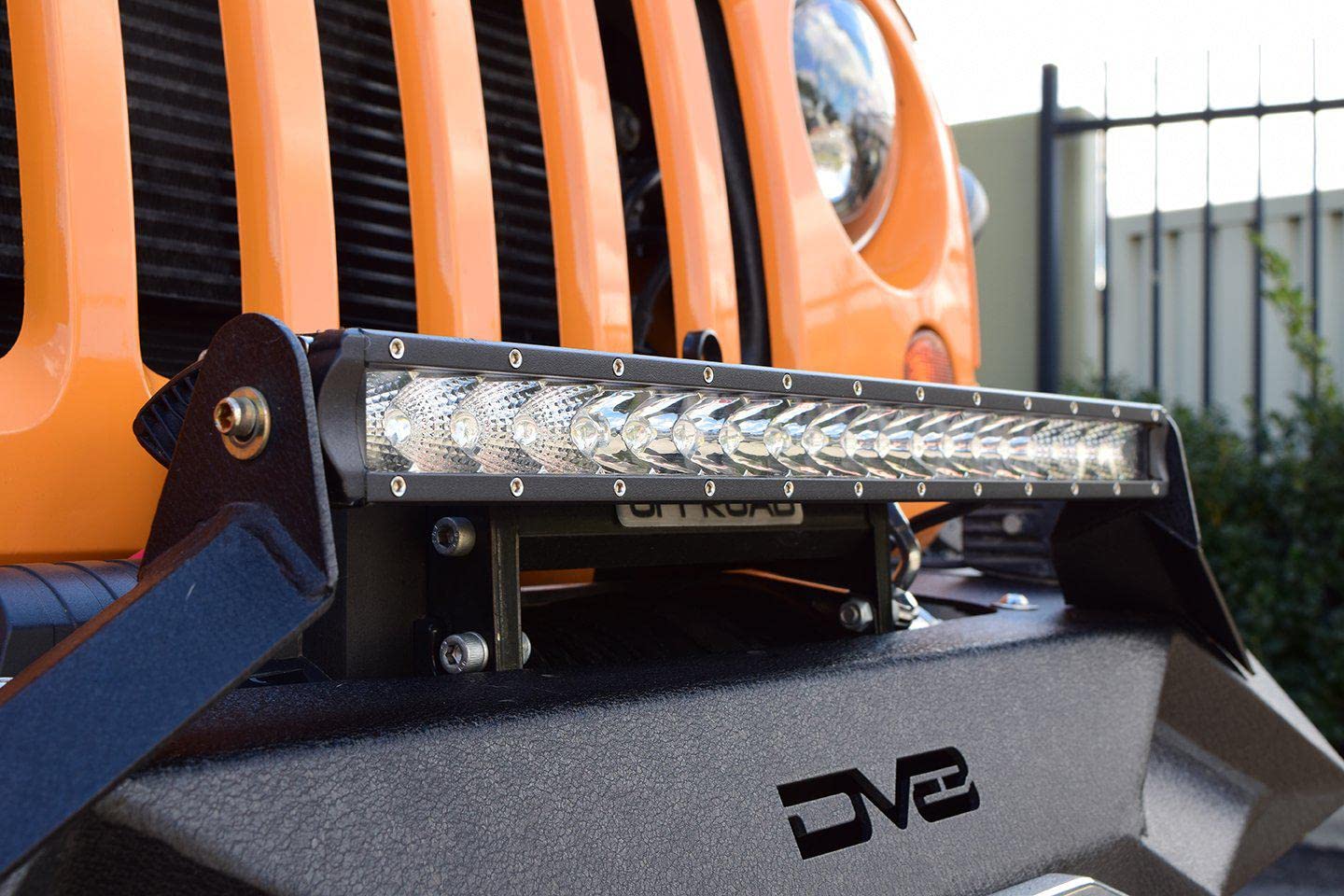 50" DV8 Offroad LED Light Bar | Low Profile | 19,250 Lumen from Cree LED's | Aluminum Housing w/Heat Fins | IP68 Rated Polycarbonate Lens | Flood/Spot Pattern | SL8 Series