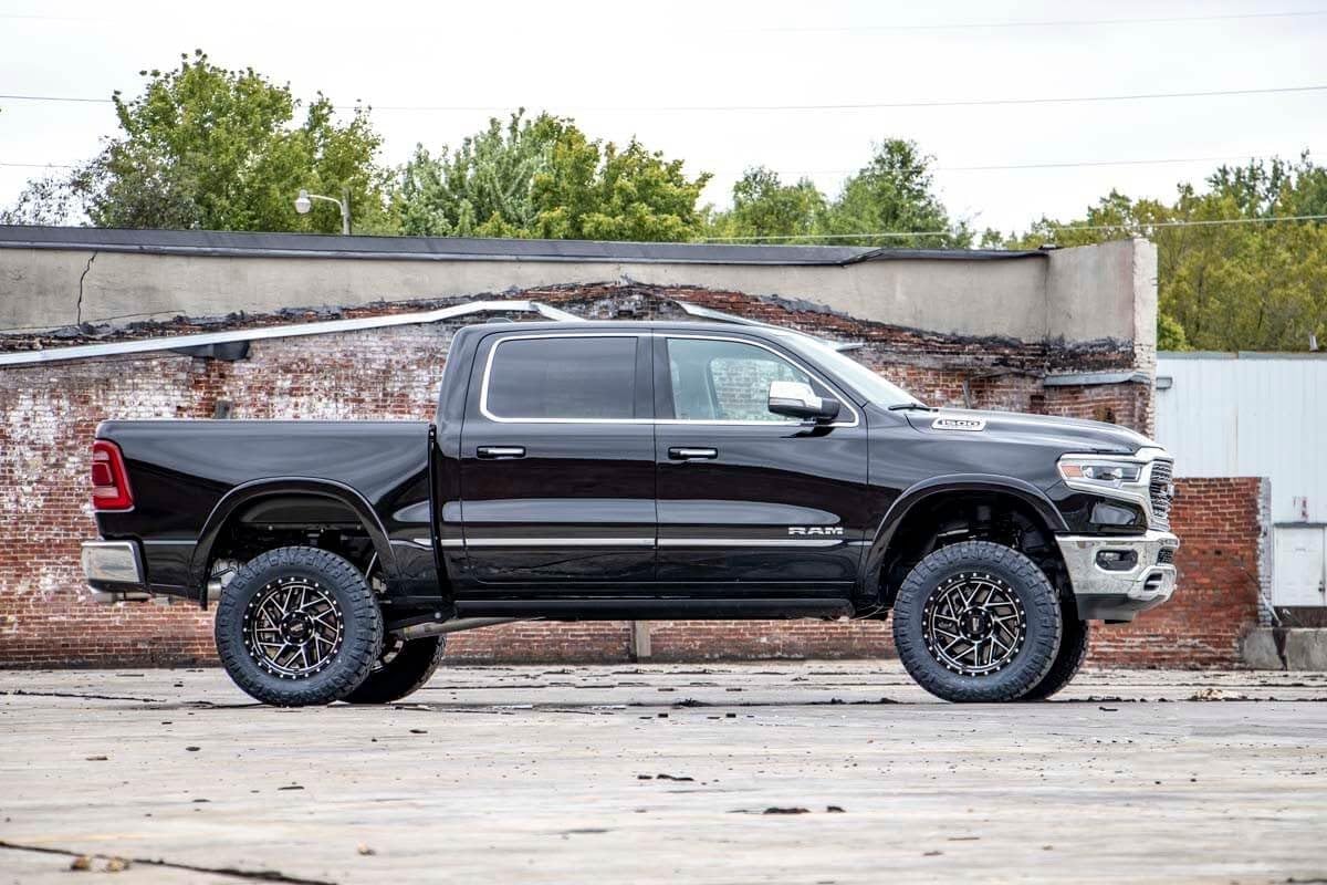 5" Lift Kit Rough Country for 2019-2024 Ram 1500 4WD | Air Ride - 33830A