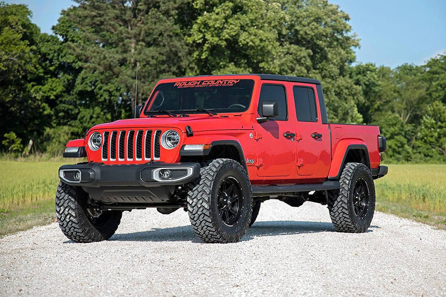 3.5" Lift Kit Rough Country w/N3 Shocks for 20-24 Jeep Gladiator JT 4WD - 63730
