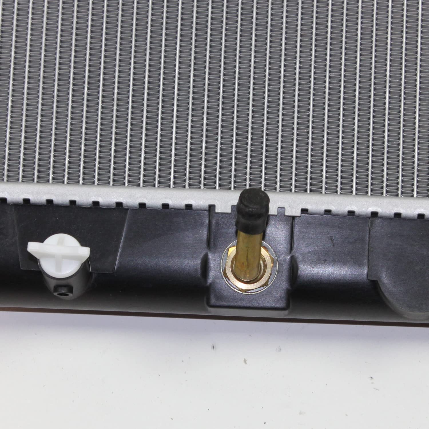 Radiator TYC 13136 Compatible with 2009-2012 Suzuki Grand Vitara