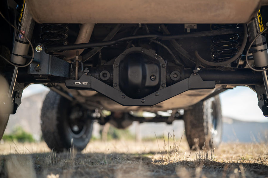 Rear Differential Skid Plate DV8 Offroad for 2007-2018 Jeep Wrangler JK w/Dana 44 Rear Axle | Pinion Skid Prevents Oil Leaks & Getting Hung Up on Rocks | Rigid Design | Steel | Powder Coated Finish