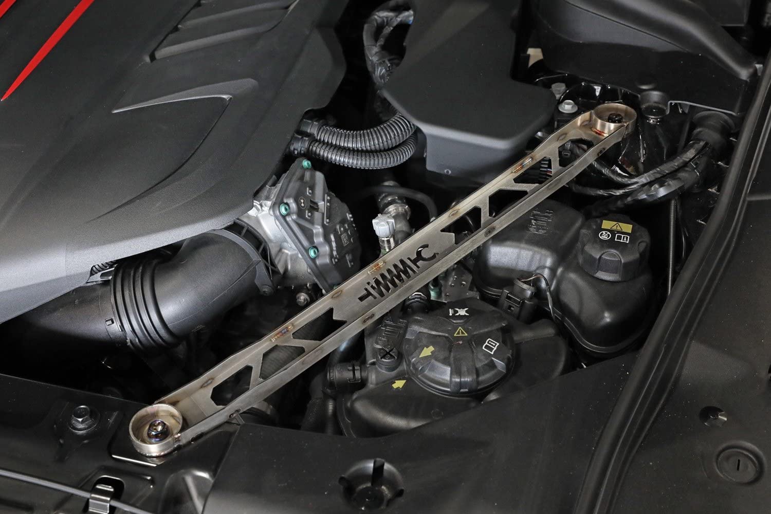 Control AFe Front Strut Braces