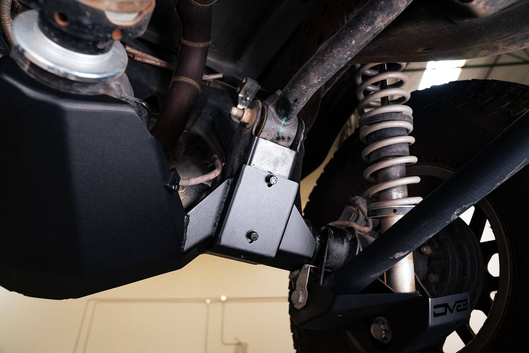 Rear Differential Skid Plate DV8 Offroad for 2021-2025 Ford Bronco | Paintable Aluminum Inserts | Quick & Easy Installation | Multiple Drain Holes | Bolt-on Installation | Black Finish