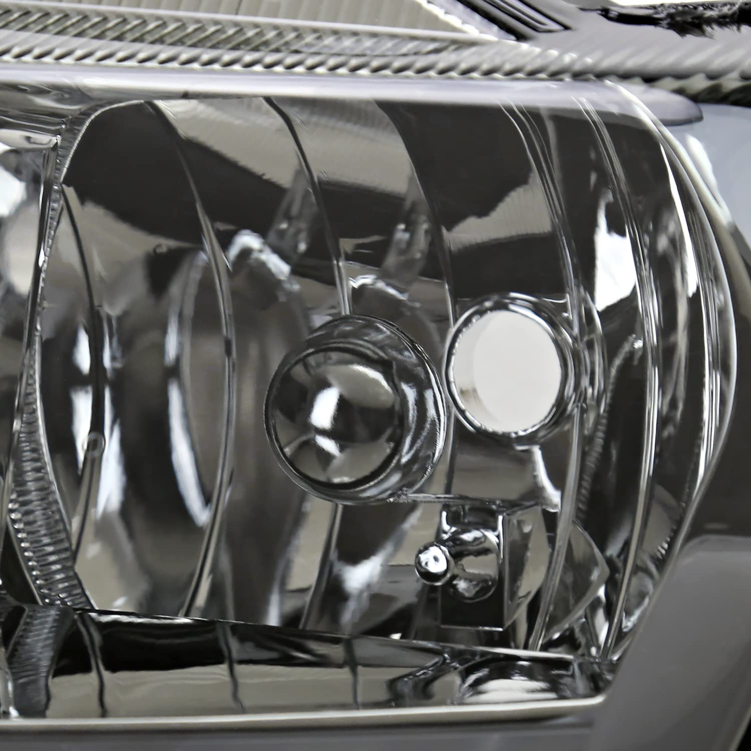 Smoke Headlights with Fiber Optic LED Strips SPEC-D TUNING Compatible with 1999-2004 Jeep Grand Cherokee, Left + Right Pair Headlamp Assembly