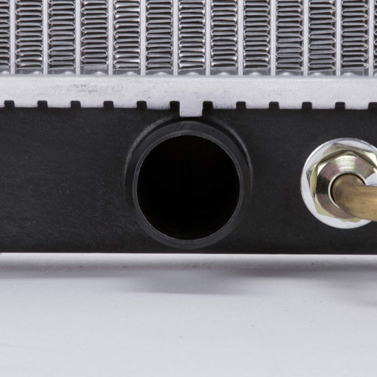 Radiator TYC 1190 Compatible with 1989-1995 Toyota Pick Up