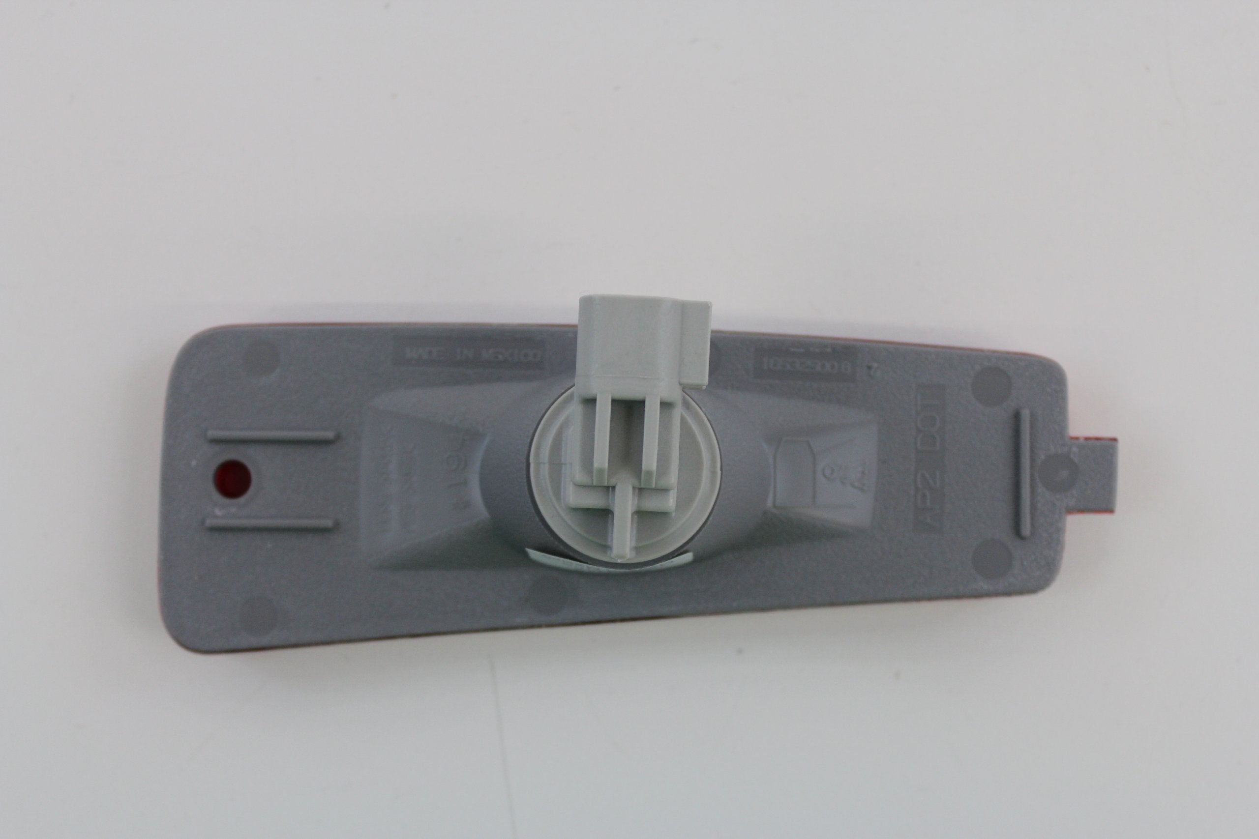 GM Genuine Parts 20776733 Passenger Side Rear Marker Light Assembly