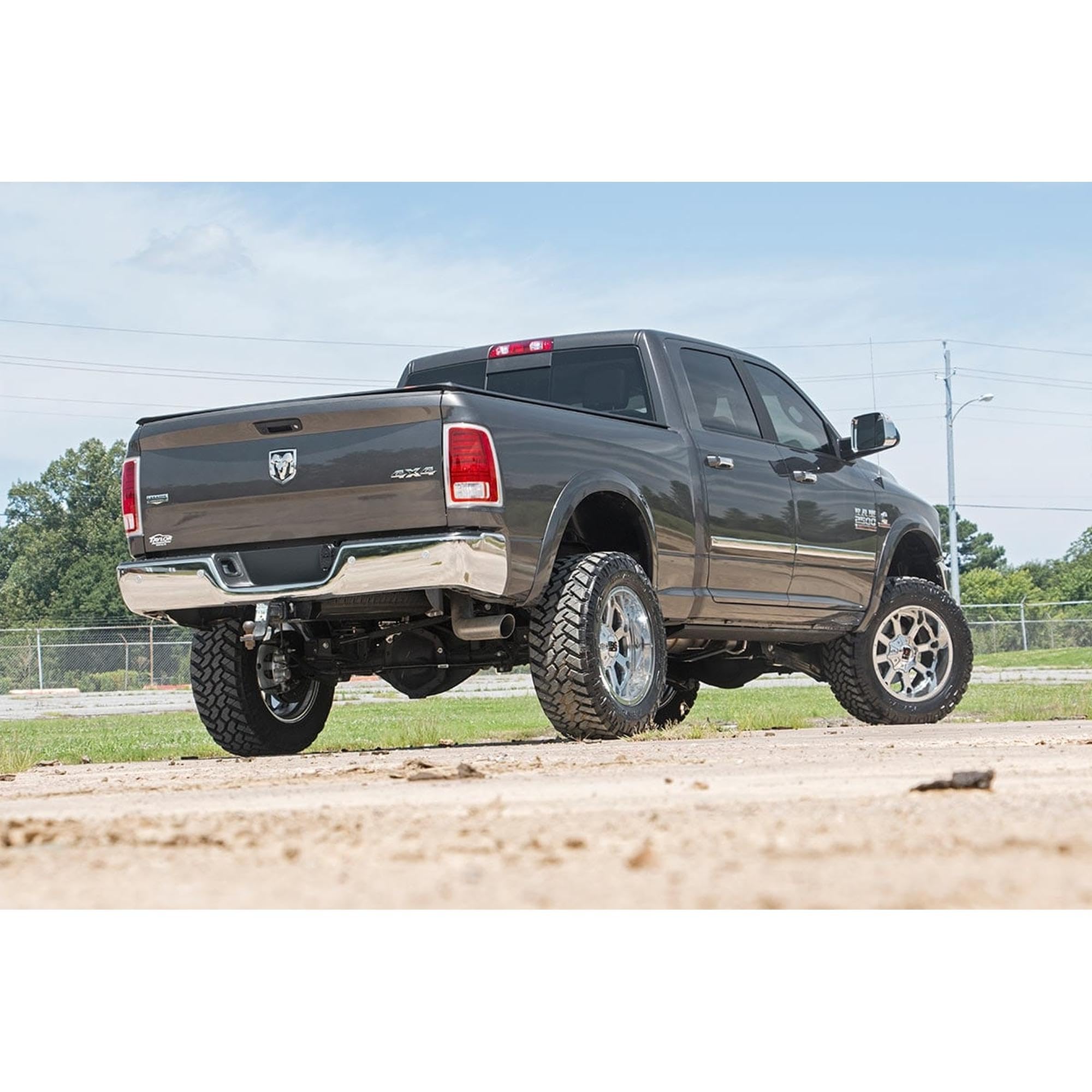 2.5" Rough Country Lift Kit w/M1 Shocks for 2014-2024 Ram 2500 4WD - 30240