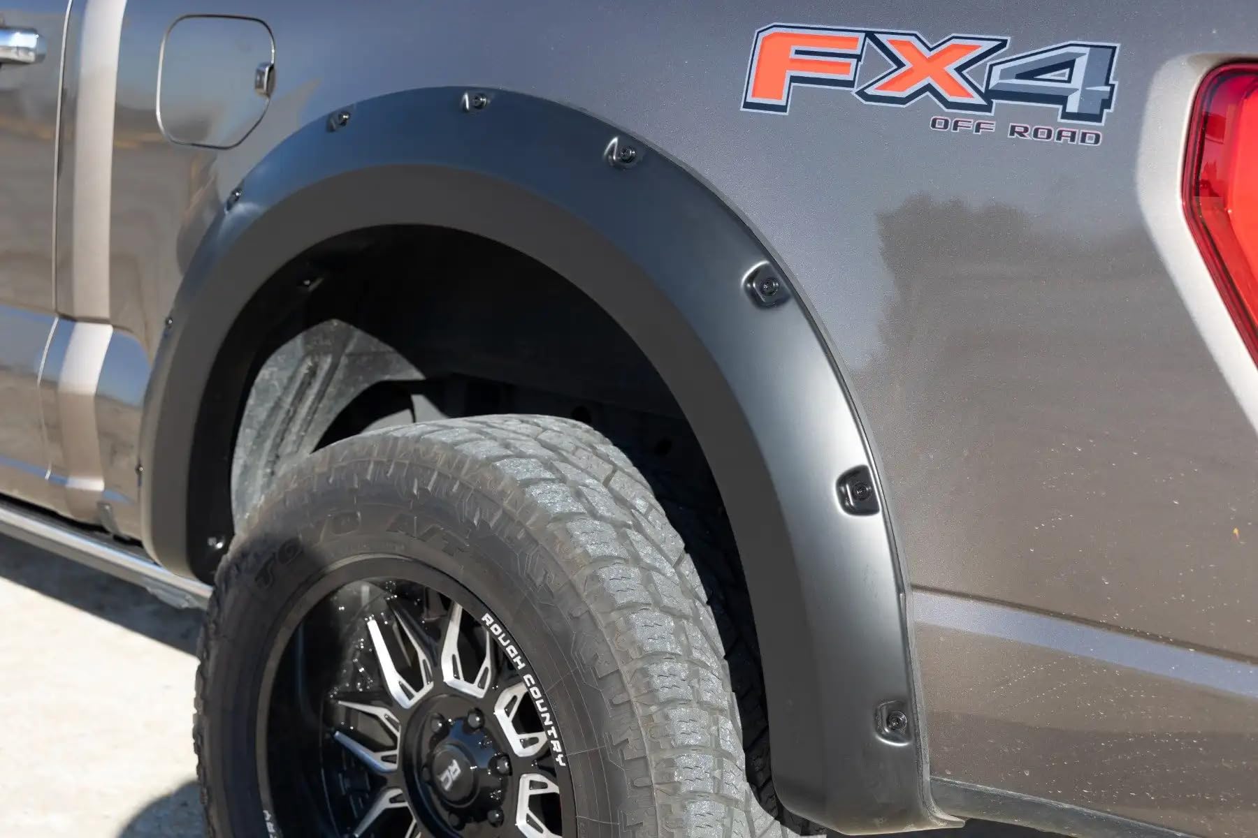 Pocket Fender Flares Rough Country for 2021-2024 Ford F-150 - F-F20911B