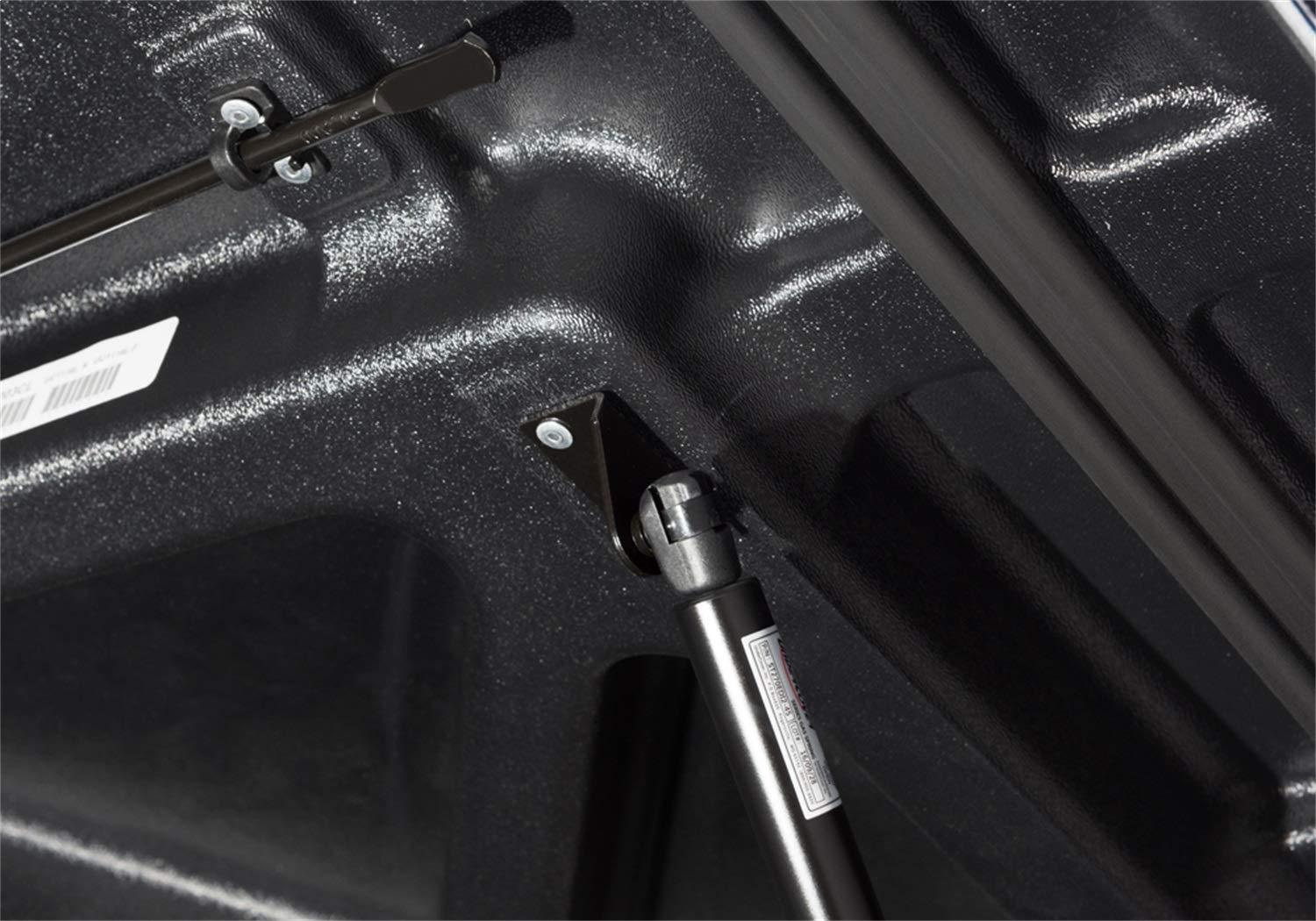 UnderCover RealTruck Lux One-Piece Truck Bed Tonneau Cover | UC2156L-UM | Fits 2015 - 2020 Ford F-150 Ext/Crew Cab (UM- Agate Black) 5' 7" Bed (67.1")