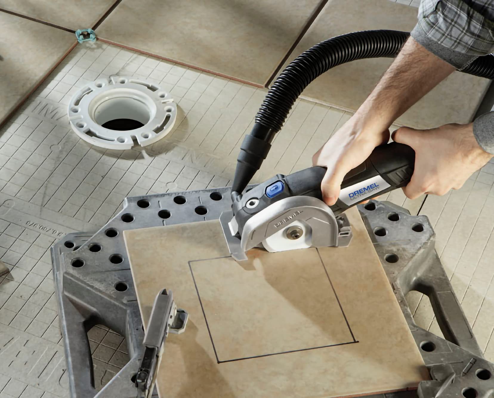 Dremel Ultra-Saw US40 Corded Compact Tool Kit with 3 Cutting Wheels and Auxiliary Handle