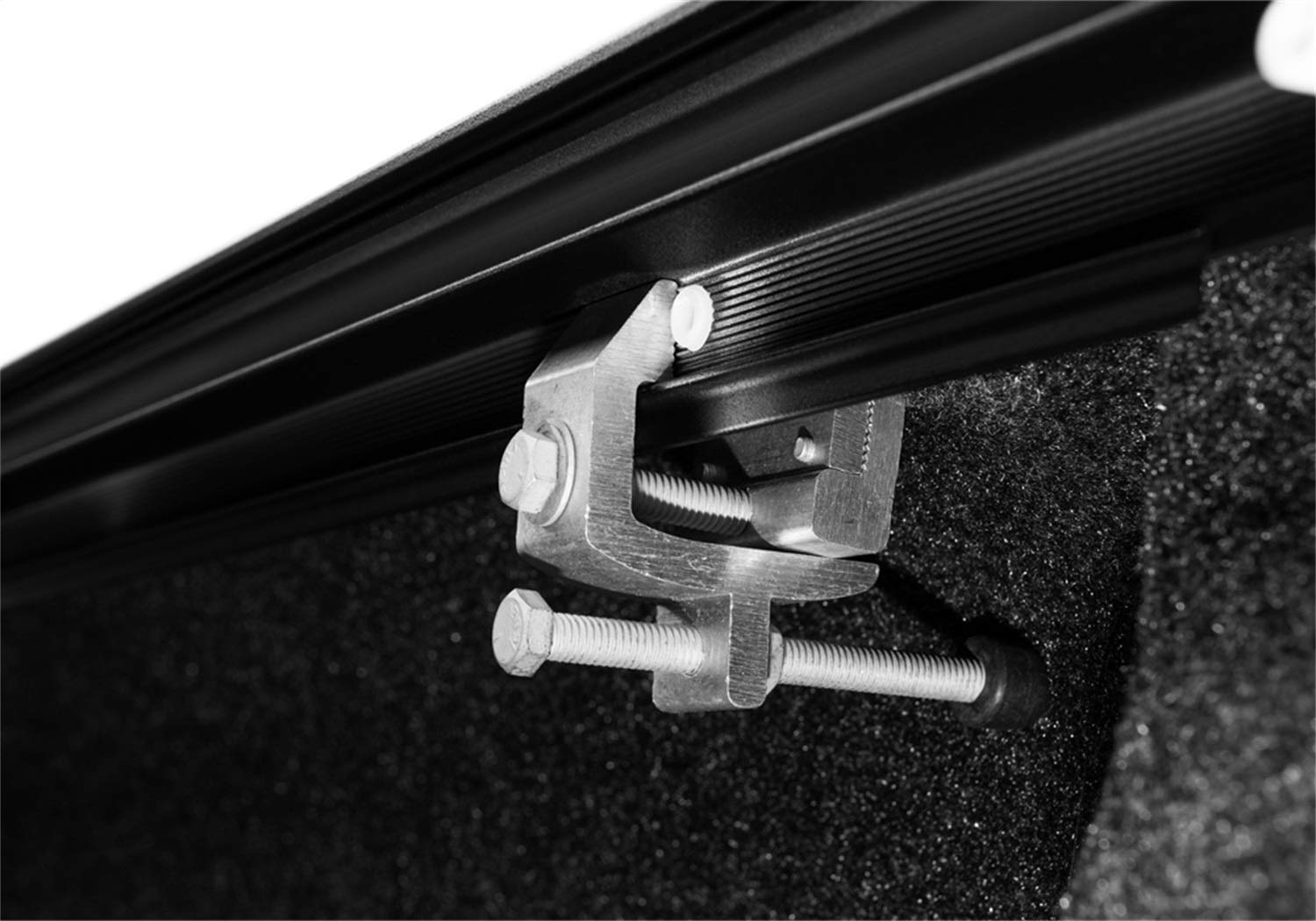 Retrax T-80338 - RetraxPRO XR Retractable Tonneau Cover Fits Ranger 24