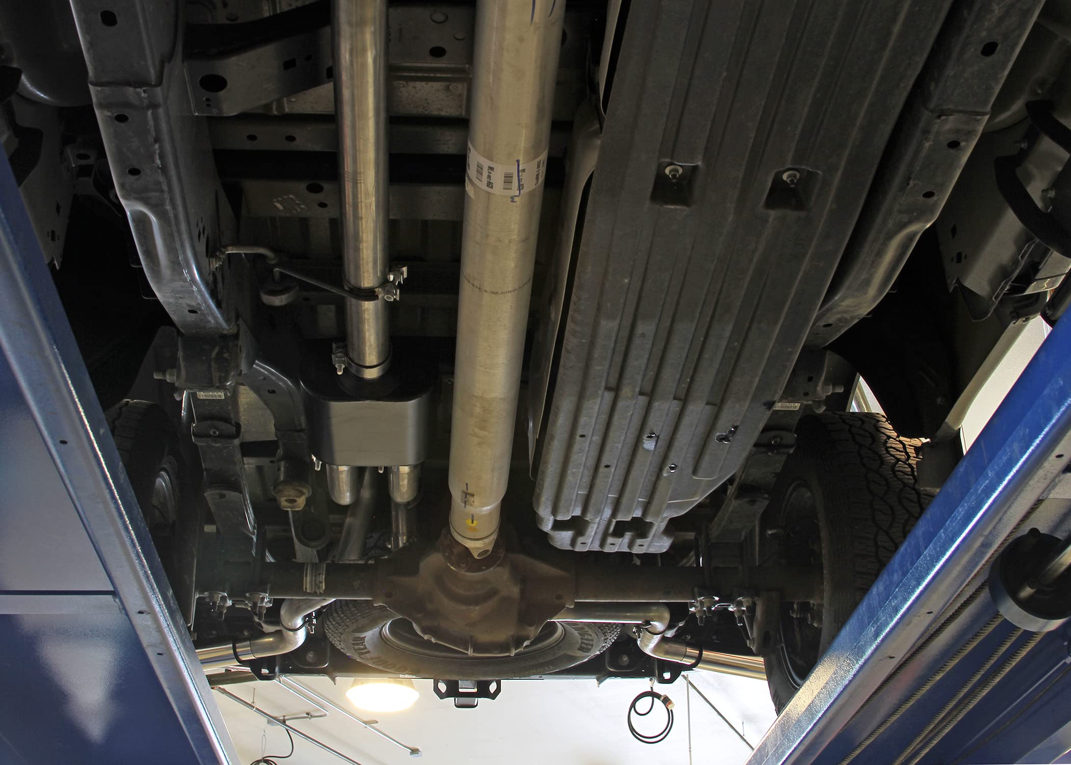 American Thunder Flowmaster 817979 Cat-Back Exhaust System
