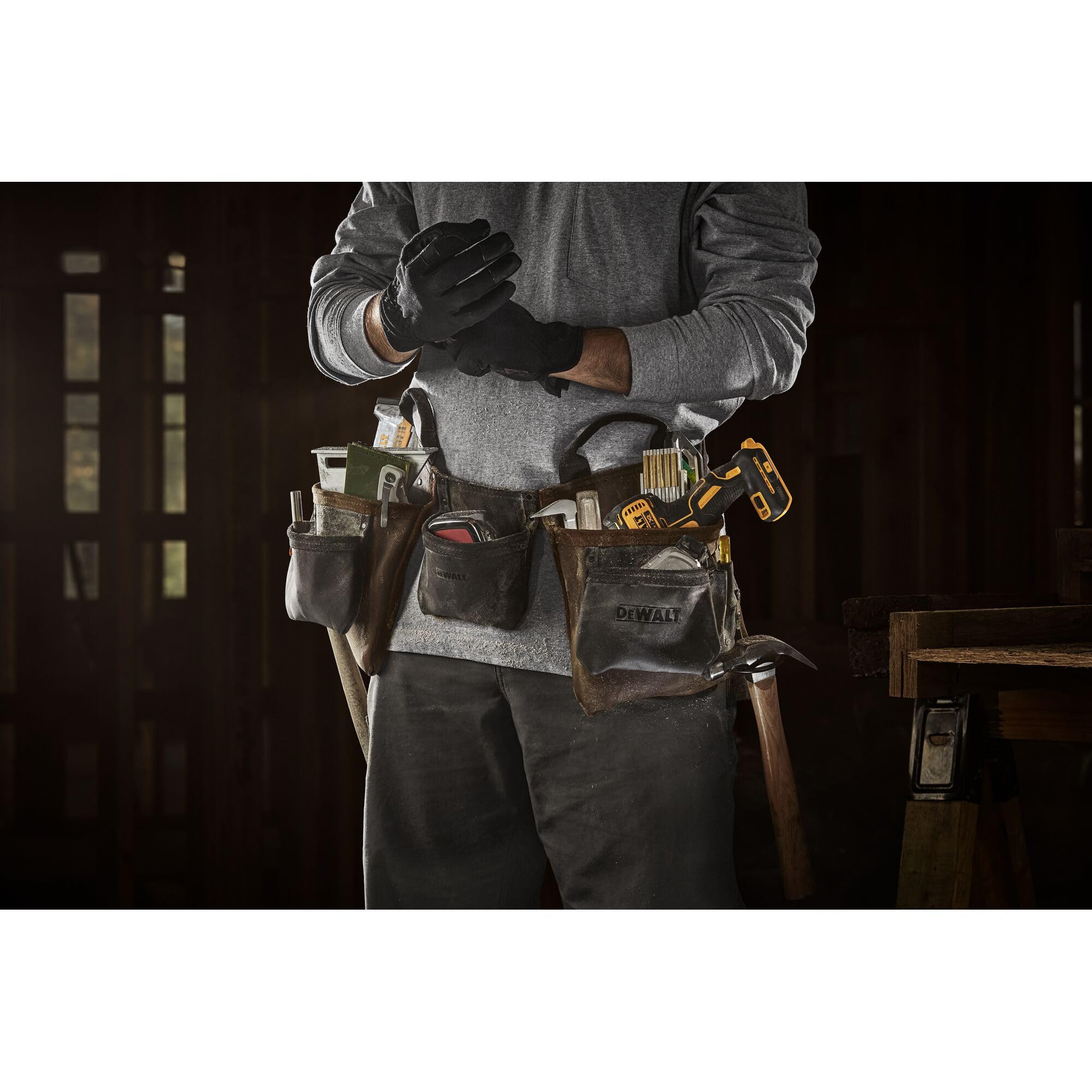 Leather DEWALT Tool Belt, Durable, 11 Pocket Professional Belt (DWST550112)