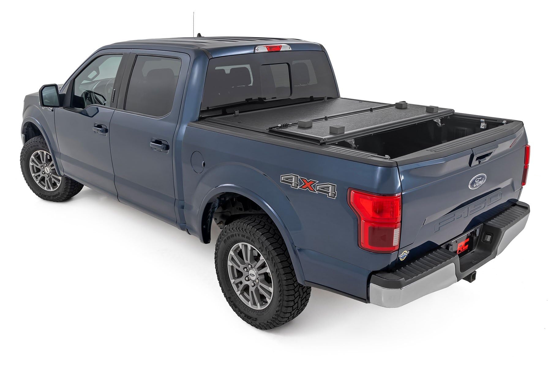 Low Profile Rough Country Hard Tri-Fold Tonneau Cover for Ford F-150 (2021–2026) & F-150 Lightning (2022–2026) – Fits 5'7 Bed, Aluminum Truck Bed Cover