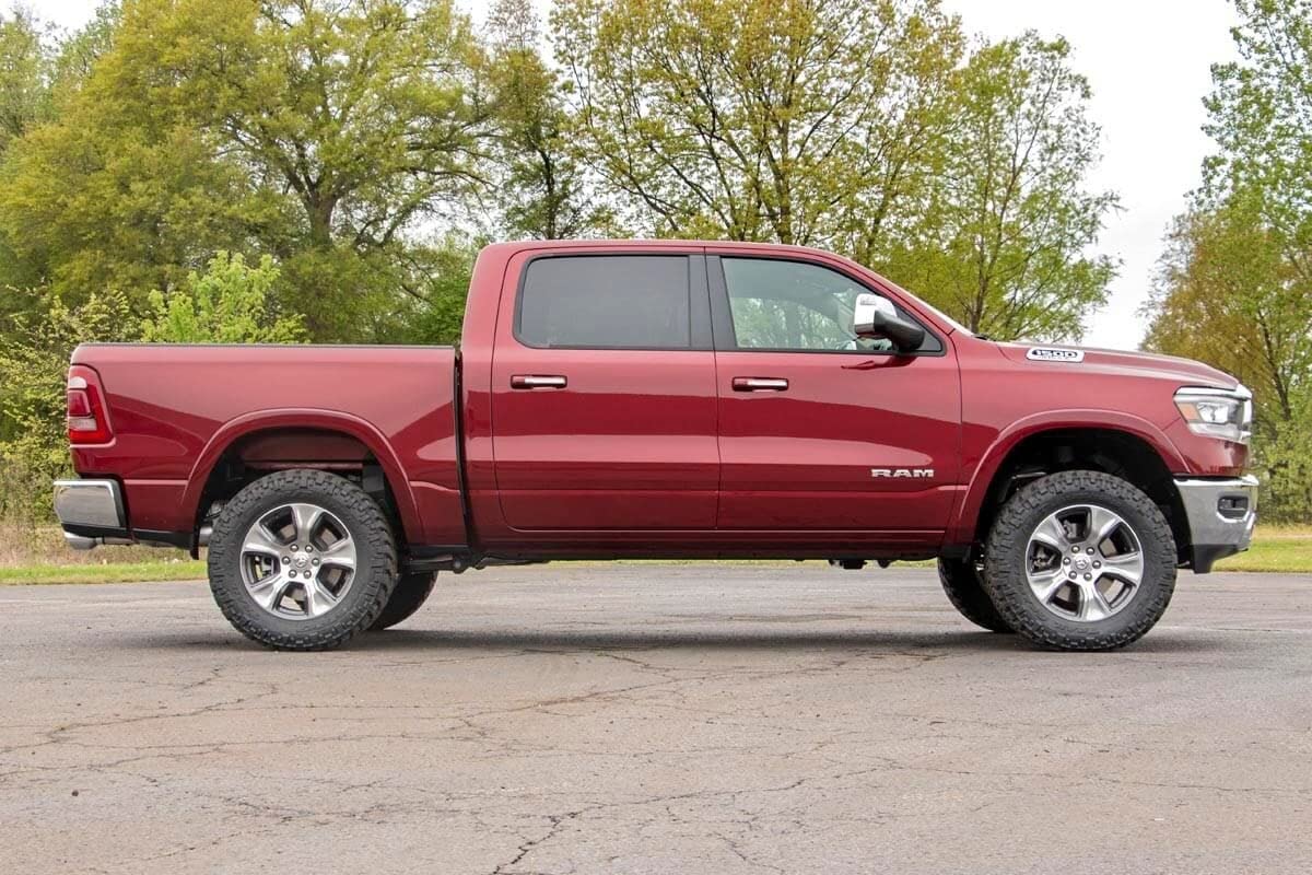3.5" Rough Country Lift Kit w/M1 Struts & Shocks for 19-24 Ram 1500 4WD - 31440