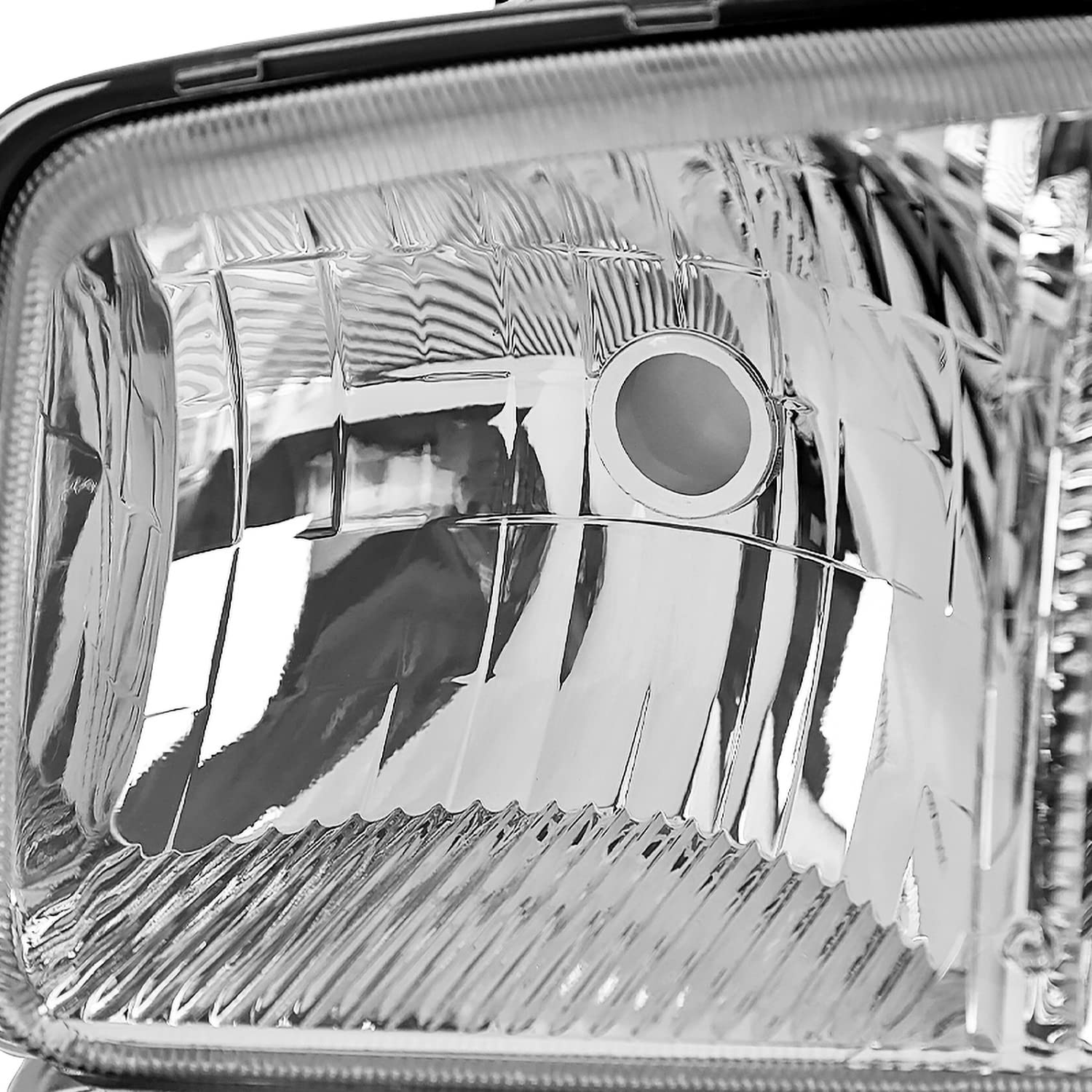 Headlights & Turn Signal Lights Spec-D Tuning Compatible with GMC Sierra 1999-2006, 2000-2006 Yukon XL, L+R Pair Assembly