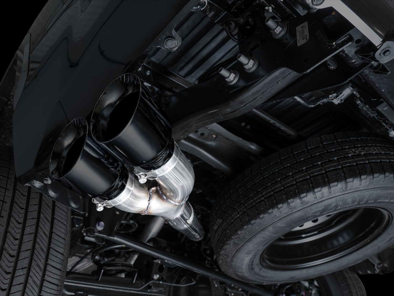 0FG AWE Tuning Exhaust for 3rd Gen Toyota Tundra - Dual Diamond Black Tips