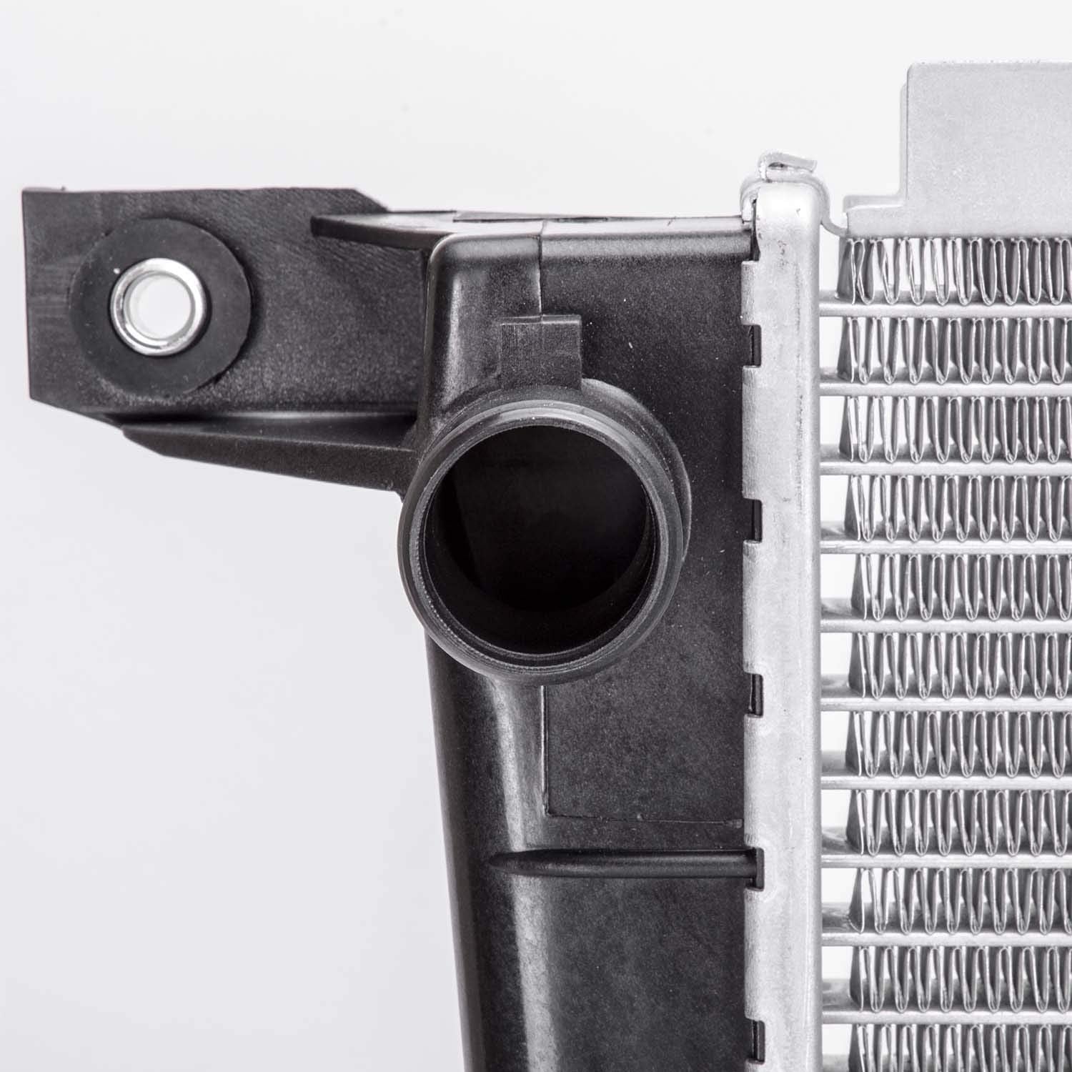 Radiator TYC 1062 Compatible with 1985-1994 Ford Ranger