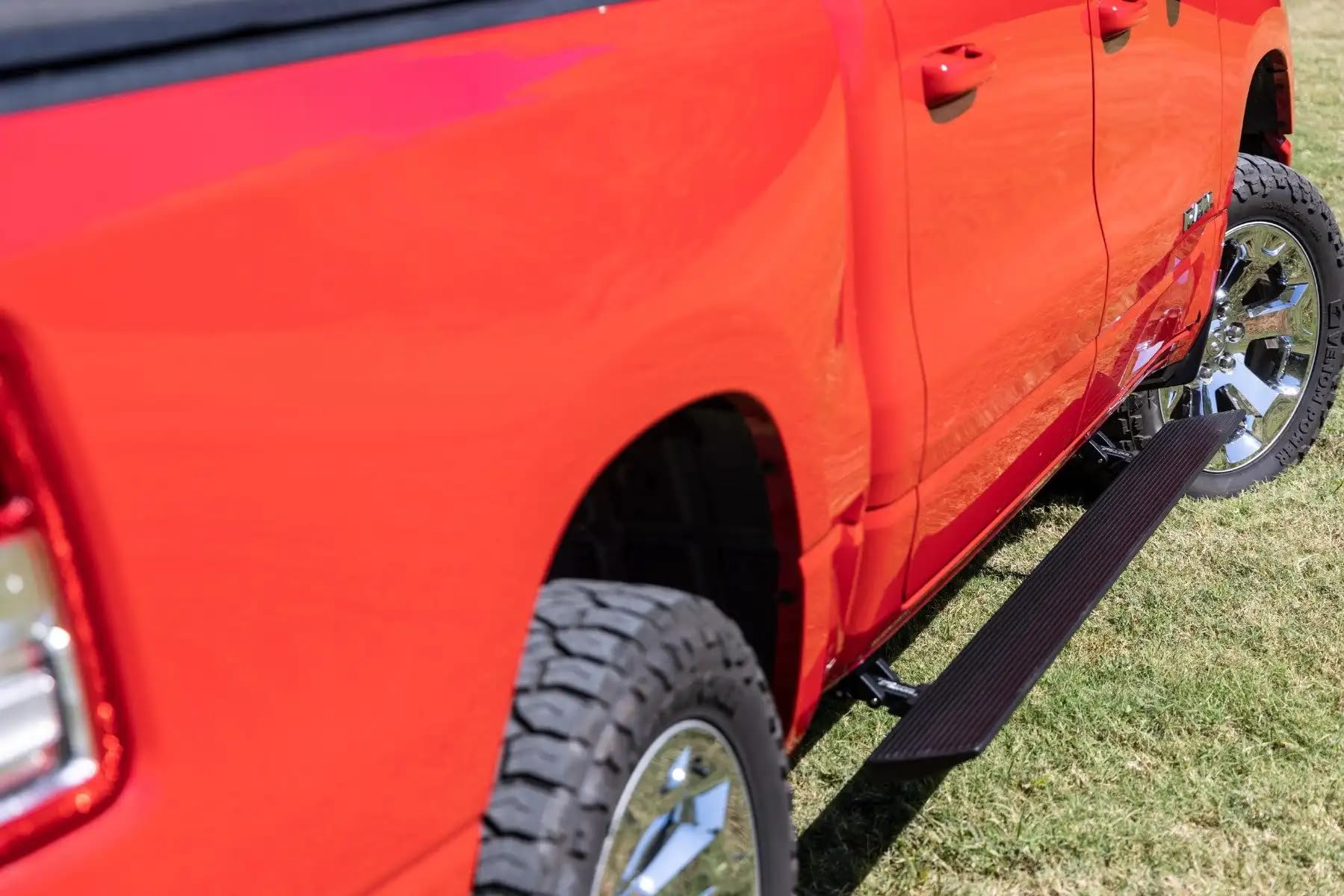 Power Running Boards Rough Country for Ram 1500 Crew Cab (2019-2026) 1500 TRX (2021-2024) - Dual-Motor Electric Retractable Side Steps with LED Truck Step Lights