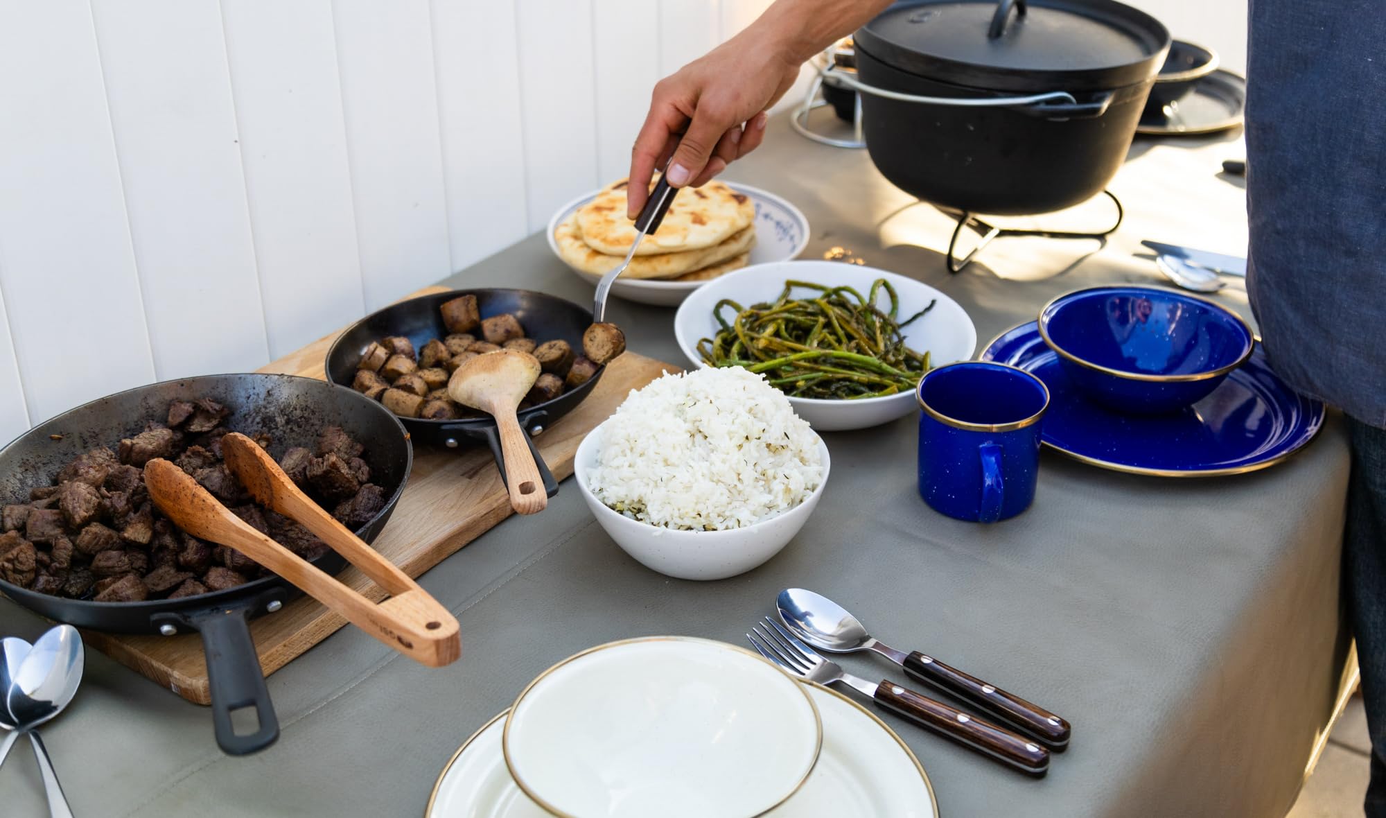 GSI Outdoors 12” Guidecast Frying Pan | Lightweight Cast Iron Frying Pan for Camping, Cabin and Home Kitchen