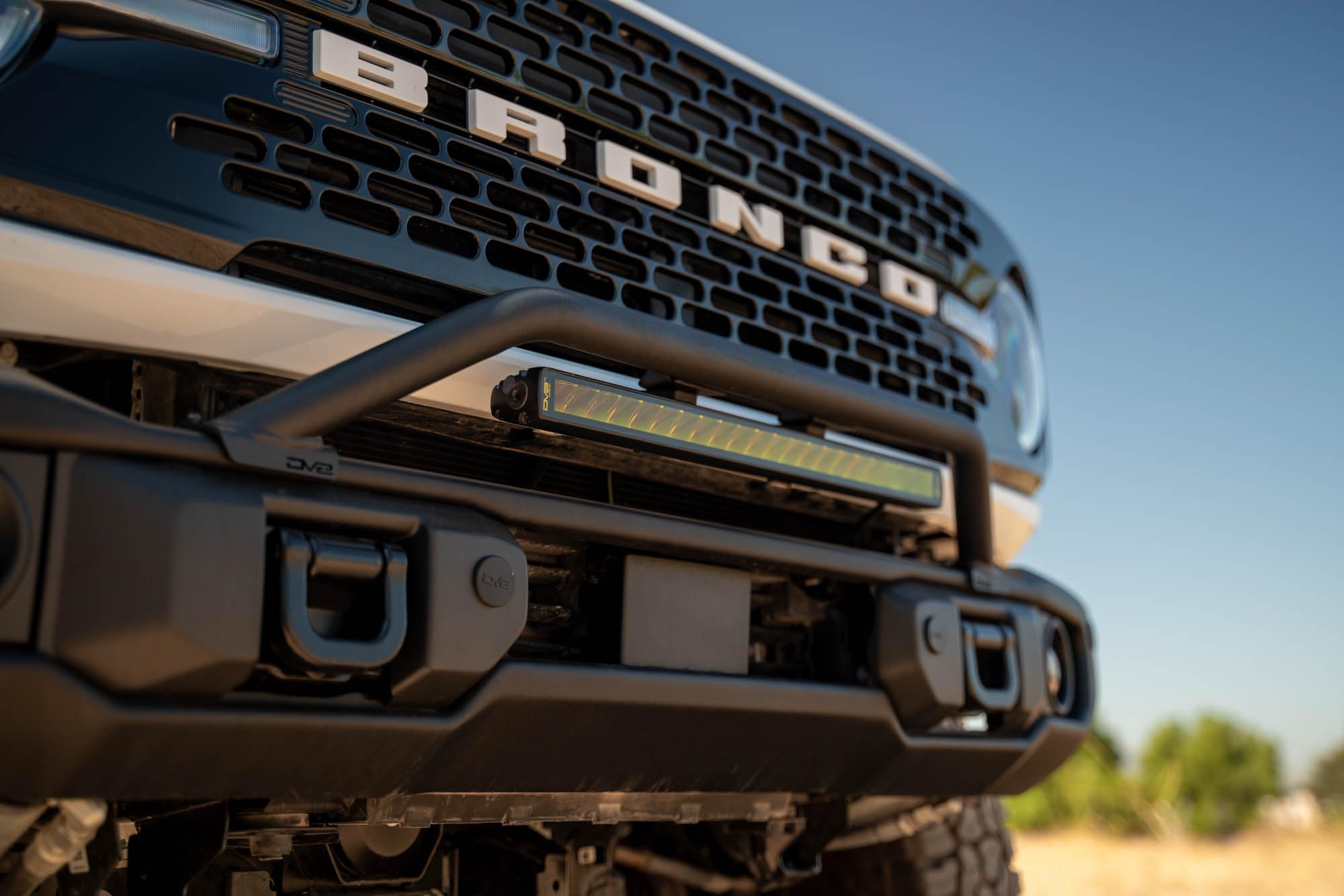 Capable DV8 Offroad Bull Bar for 2021-2025 Ford Bronco | Designed for The Capable Front Bumper | Compatible w/ (1) 13-20" Light Bar or 3" Pod Lights | Adjustable & Removable Light Tabs | Steel
