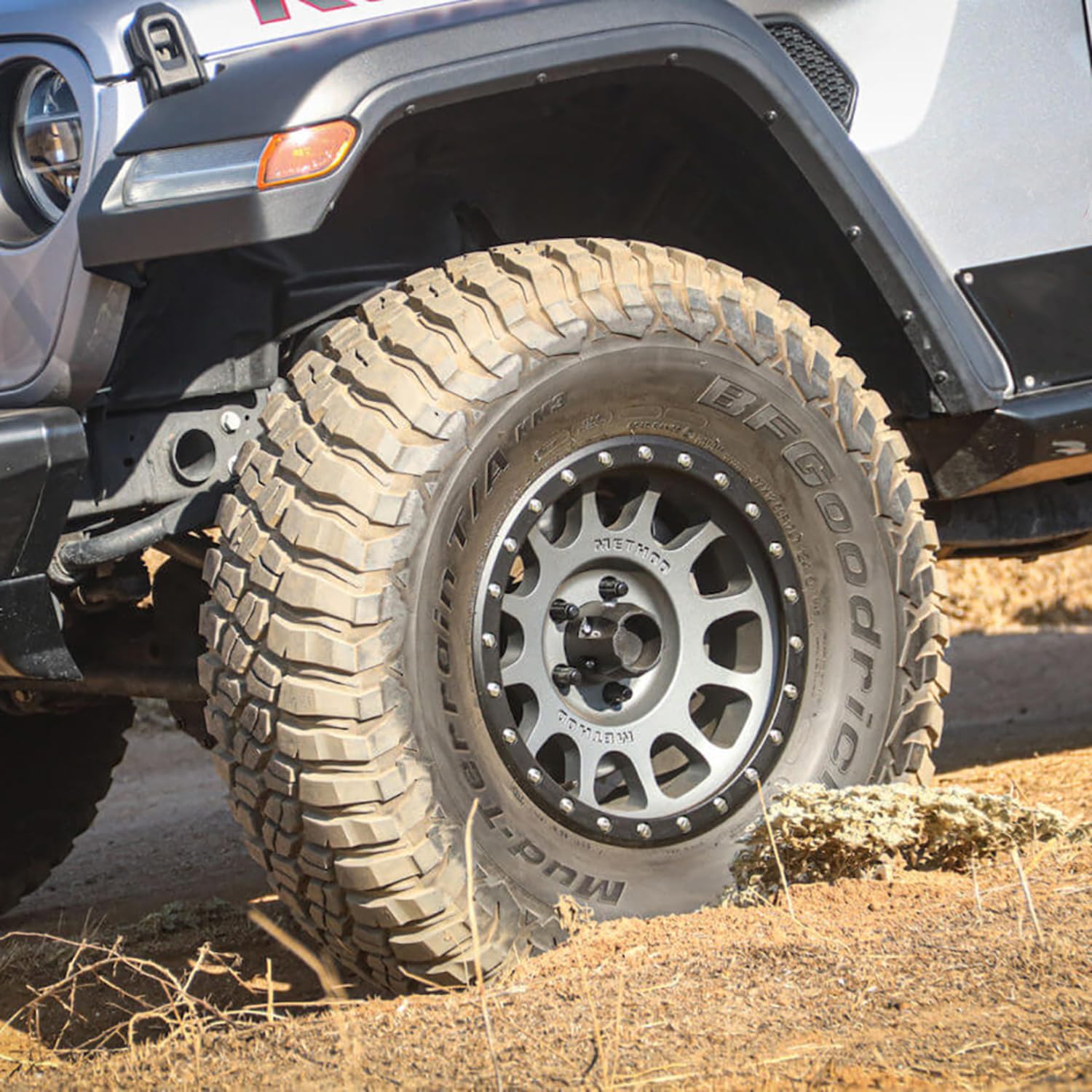 Mud Terrain T/A KM3 BFGoodrich Radial Car Tire for Light Trucks, SUVs, and Crossovers, 35x12.50R17/E 121Q