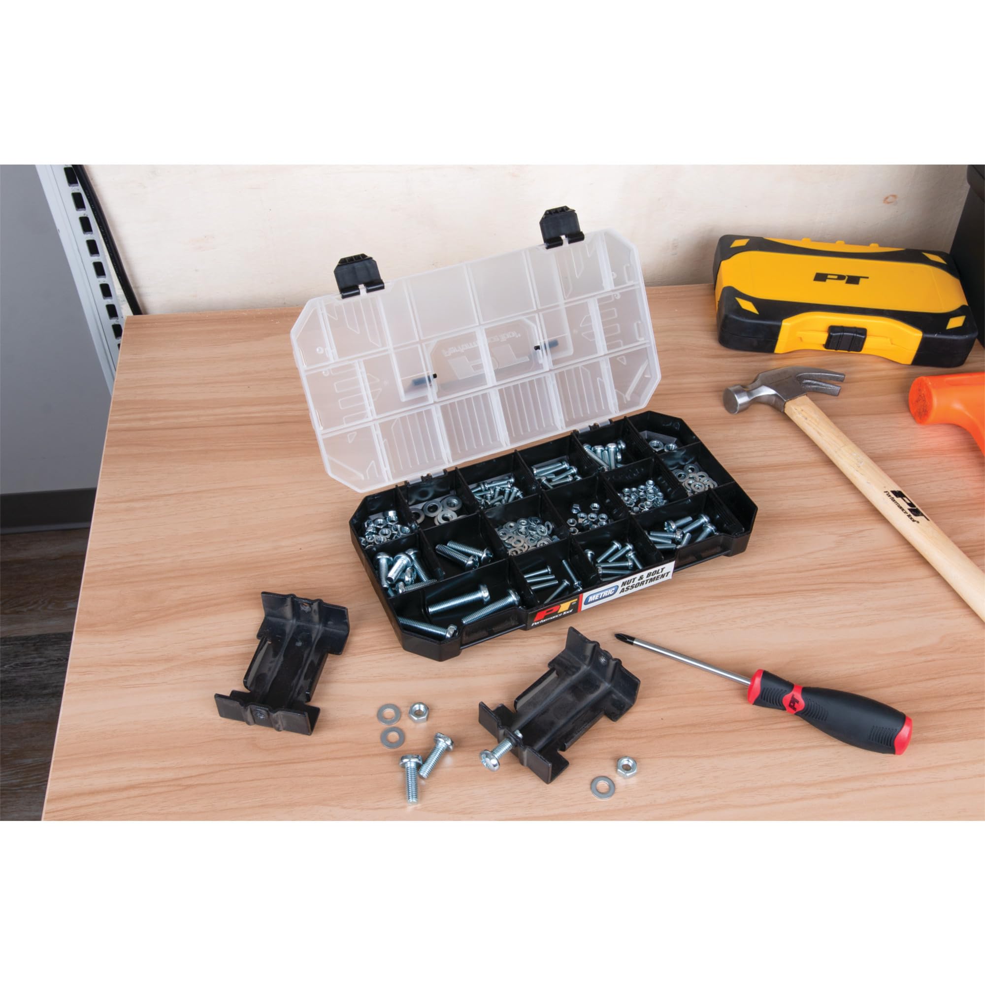 W5263 Performance Tool 1080pc Hardware Assortment Kit with SEA & Metric Nuts, Bolts & Washers, Stacking Interlocking Clear Lid Bins for Maximum Portability
