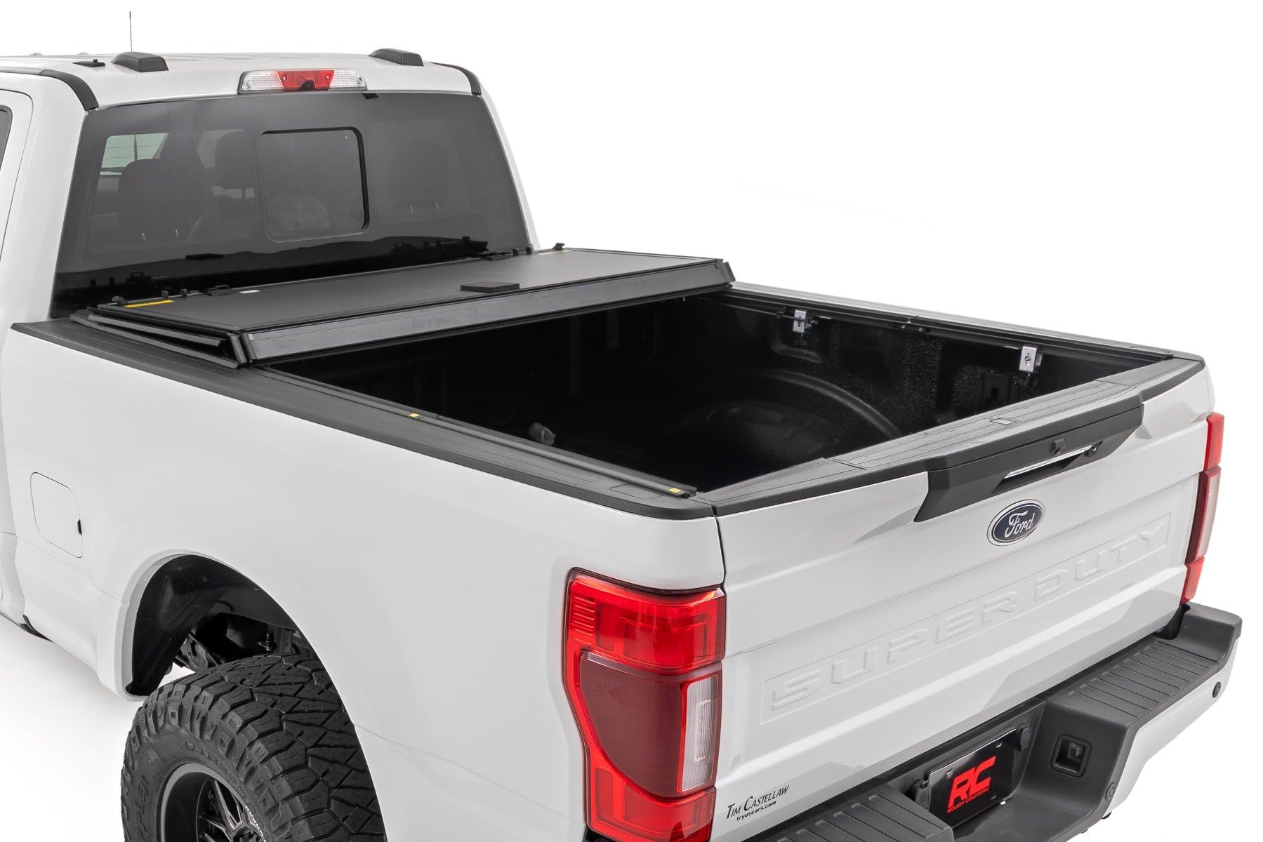Rough Country Hard Tri-Fold Tonneau Cover for Ford F-250 & F-350 Super Duty (2017-2026) - Aluminum Flip-Up Bed Cover, Fits 6'10 (81.9") Bed