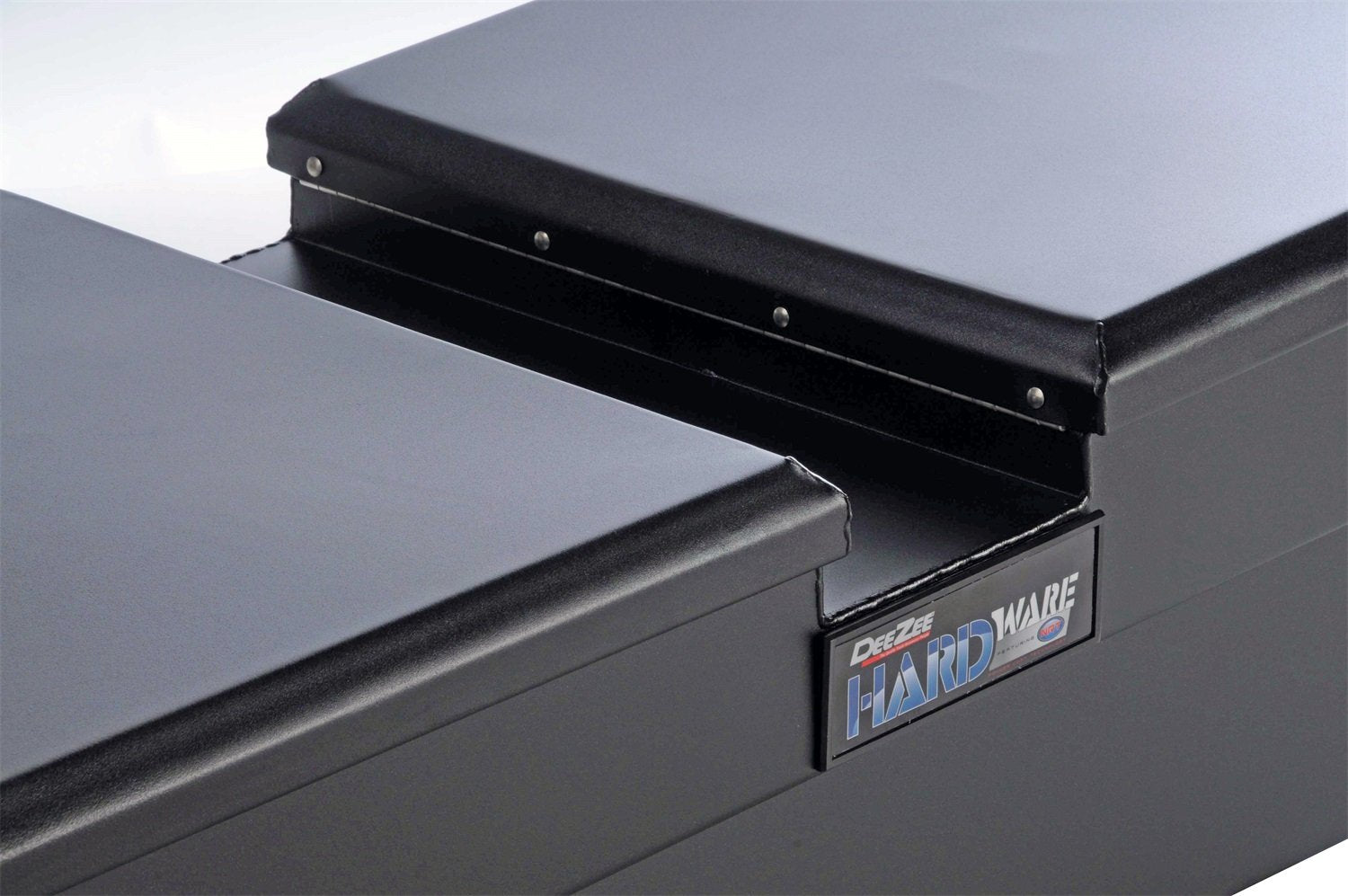 HARDware Series Dee Zee DZ8370SB Gull Wing Tool Box