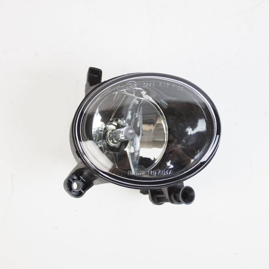 Right TYC Fog Light Assembly Compatible with 2009-2012 Audi A4
